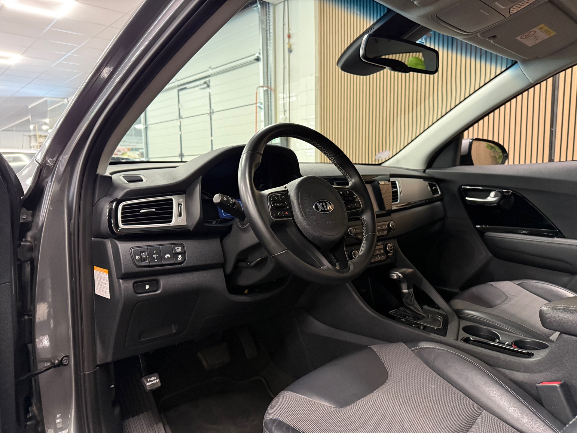 https://www.autokooy.nl//xml/images/45946356-12.JPG
