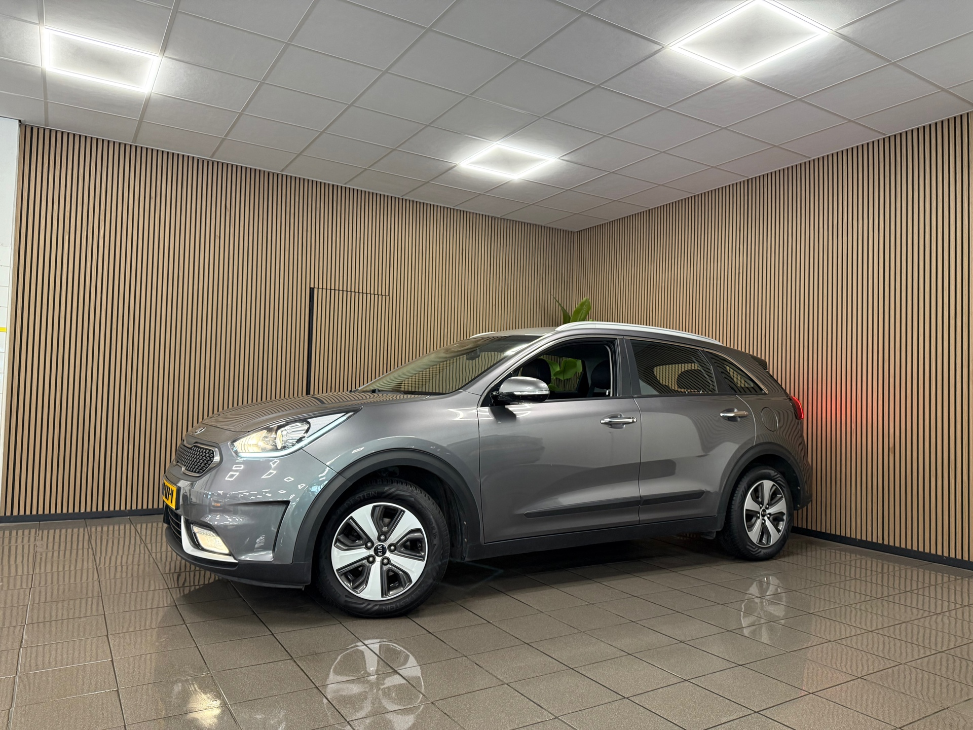 https://www.autokooy.nl//xml/images/45946356-9.JPG