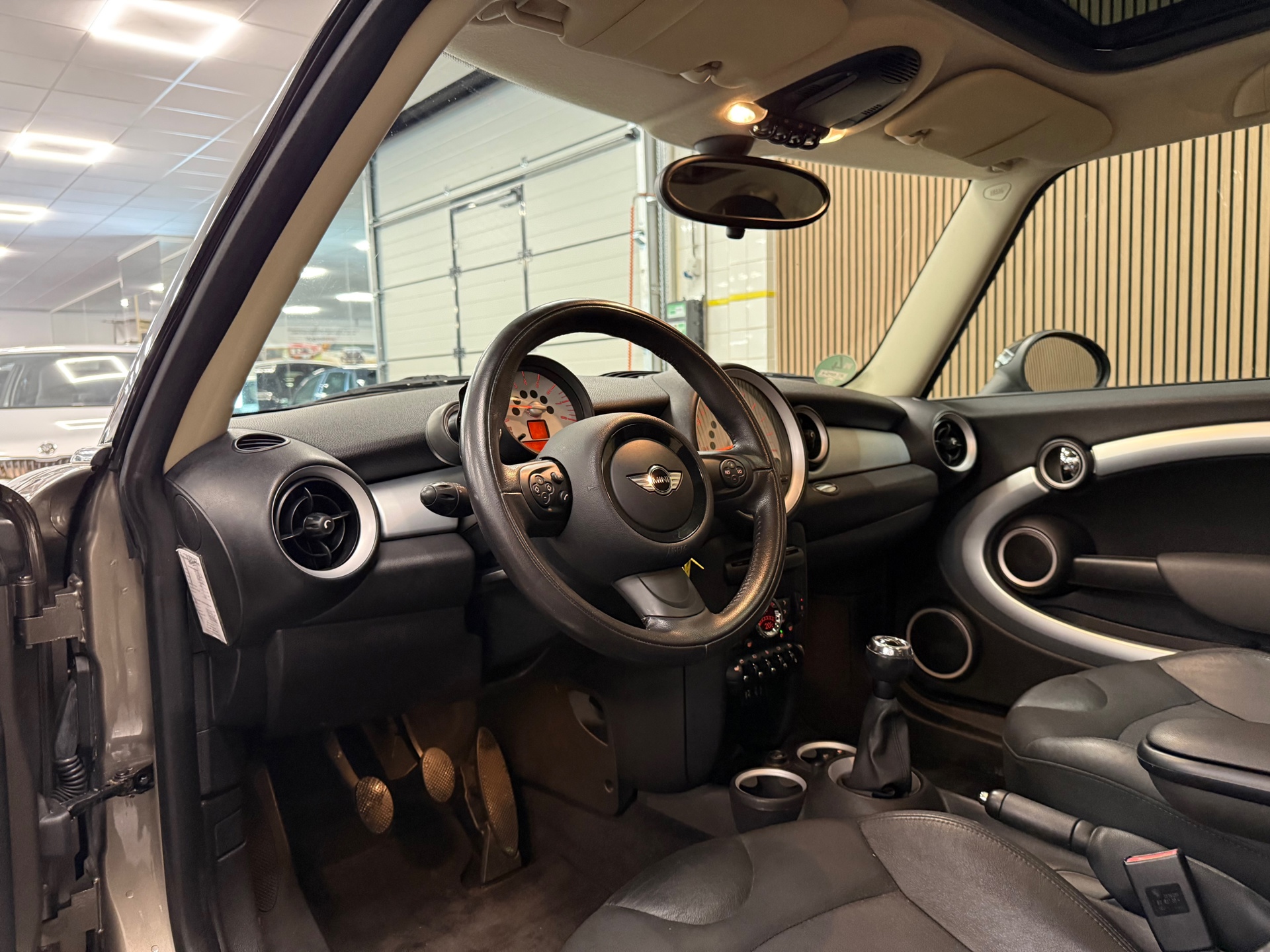 https://www.autokooy.nl//xml/images/45946409-11.JPG