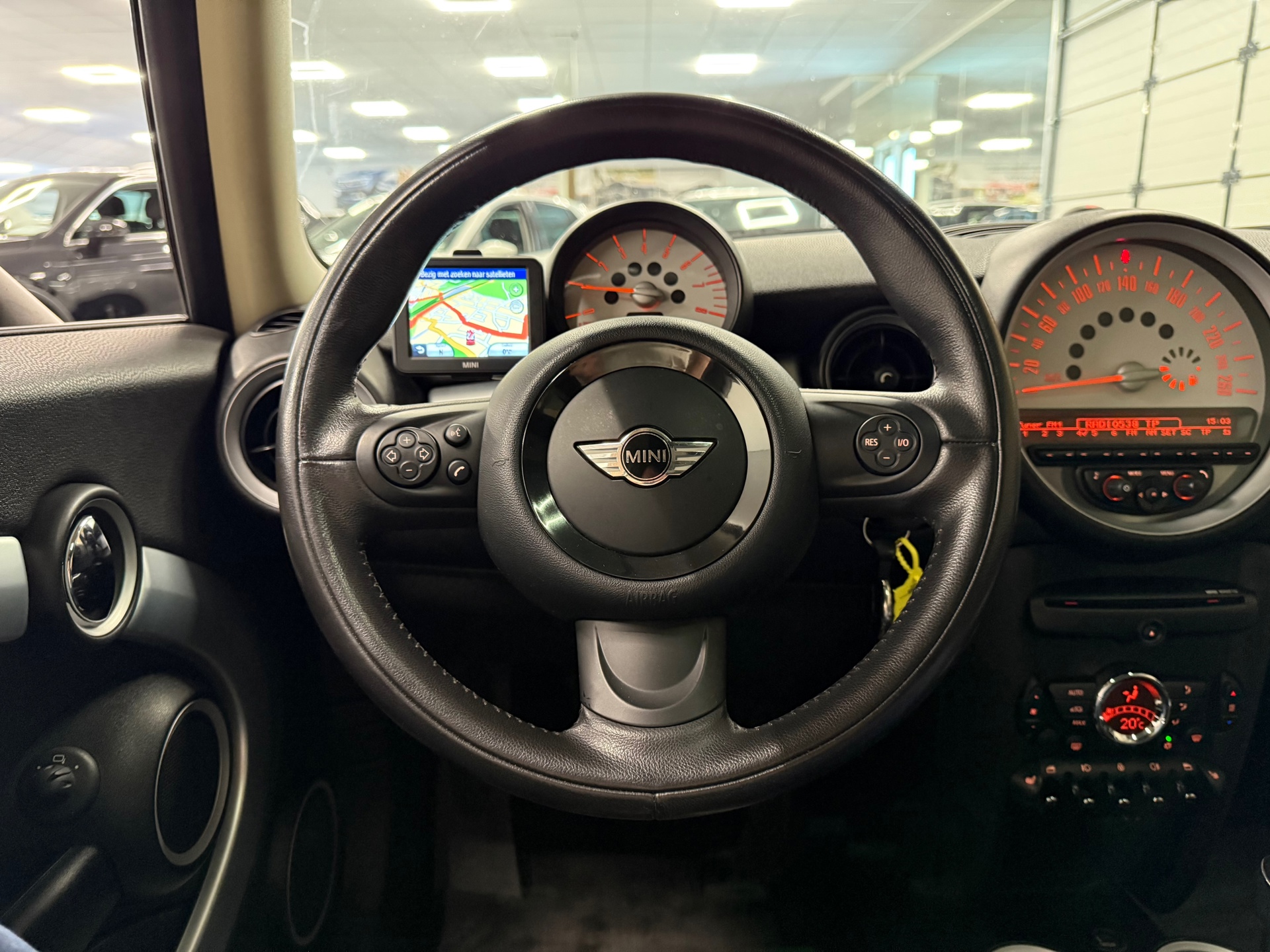 https://www.autokooy.nl//xml/images/45946409-12.JPG