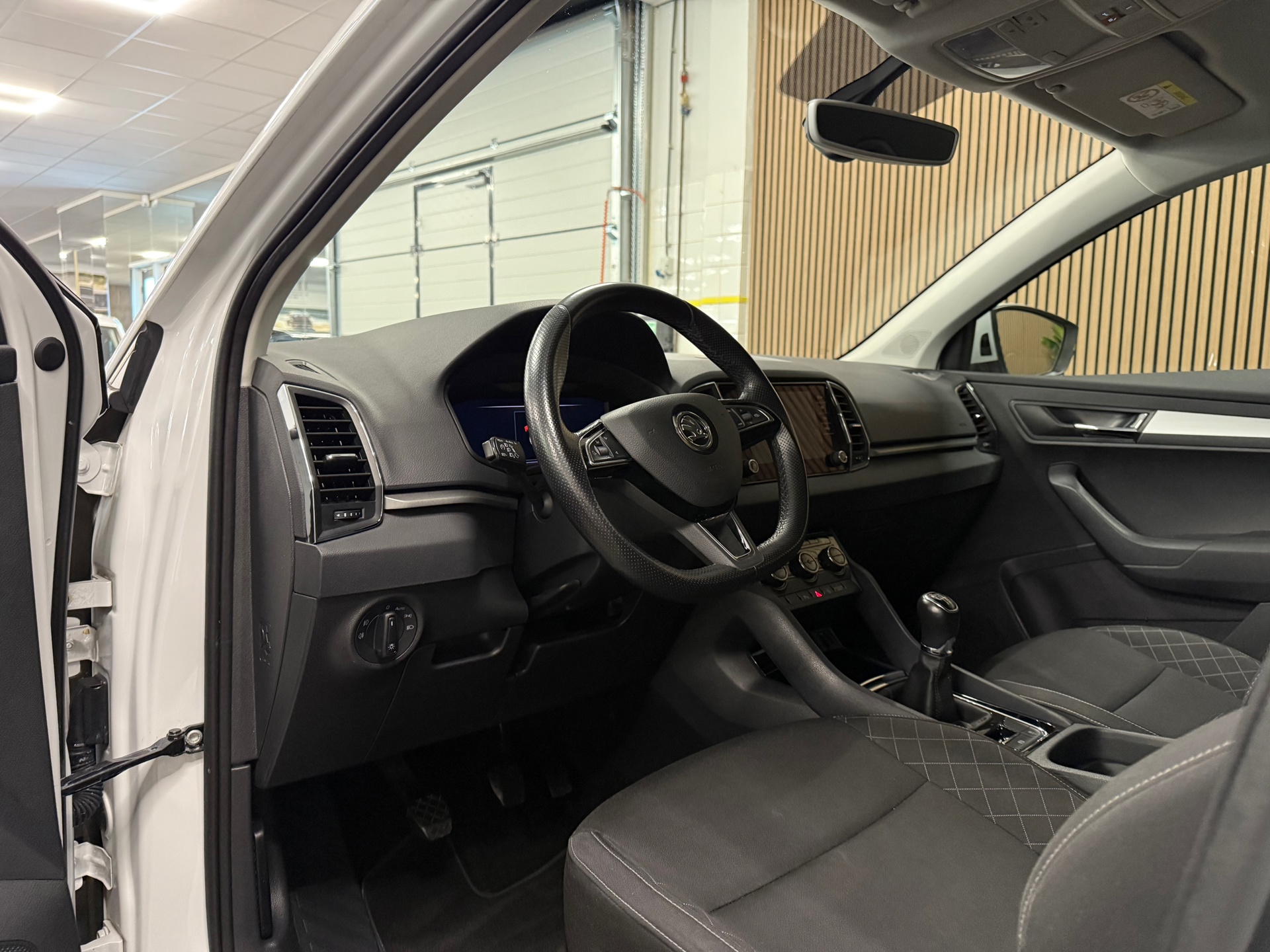 https://www.autokooy.nl//xml/images/45972481-12.JPG