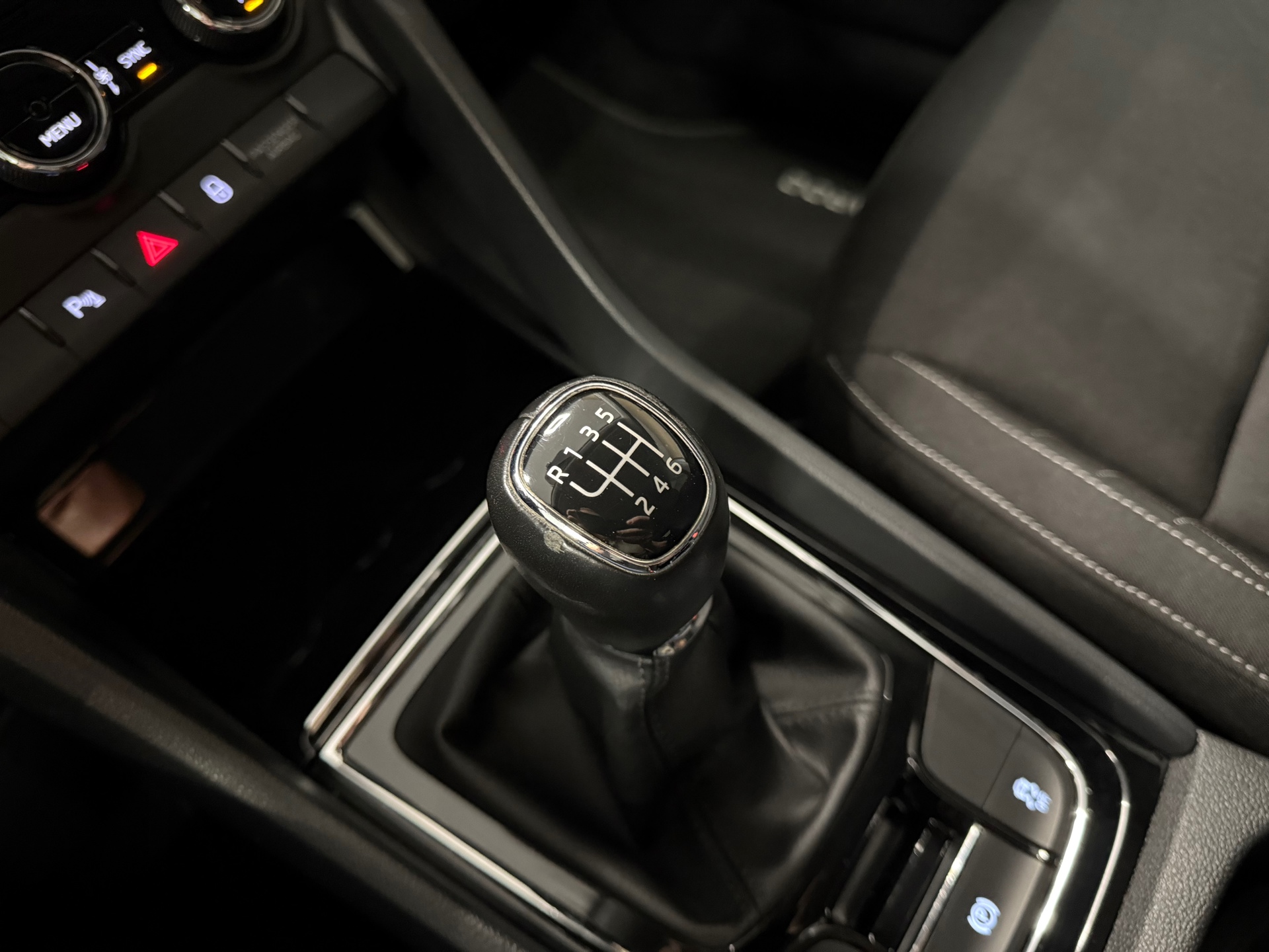 https://www.autokooy.nl//xml/images/45972481-21.JPG