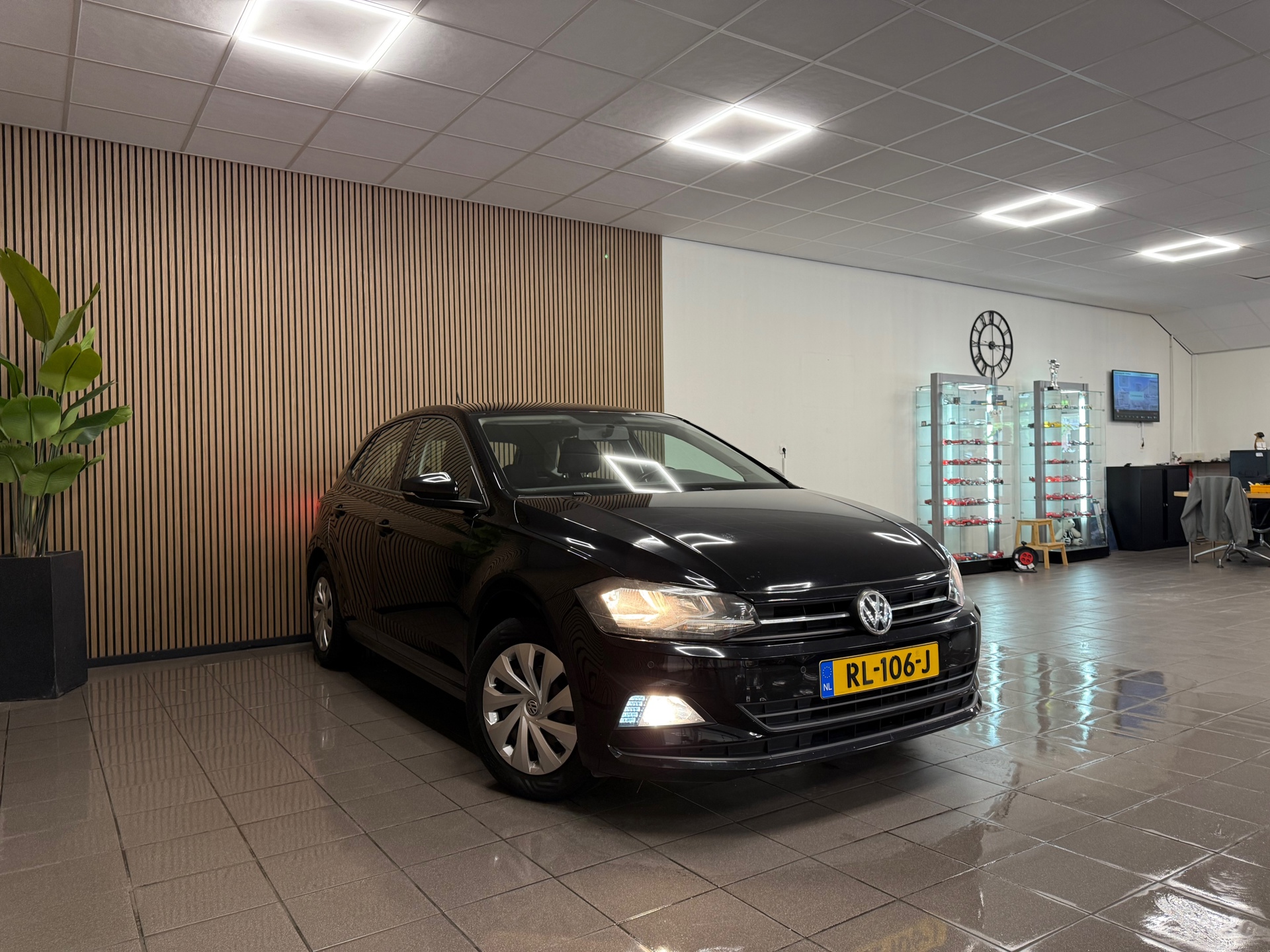 https://www.autokooy.nl//xml/images/46016923-7.JPG