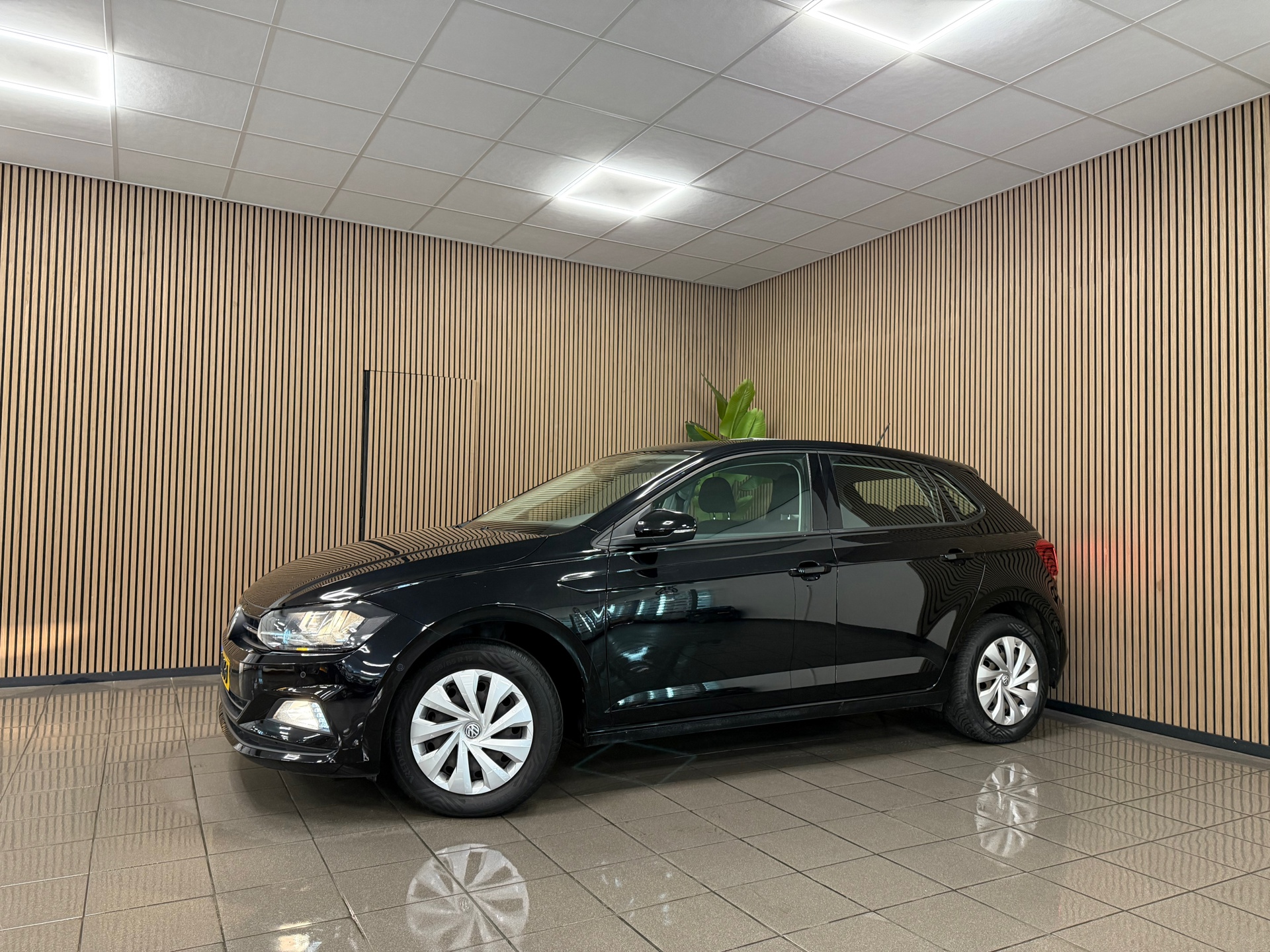 https://www.autokooy.nl//xml/images/46016923-9.JPG