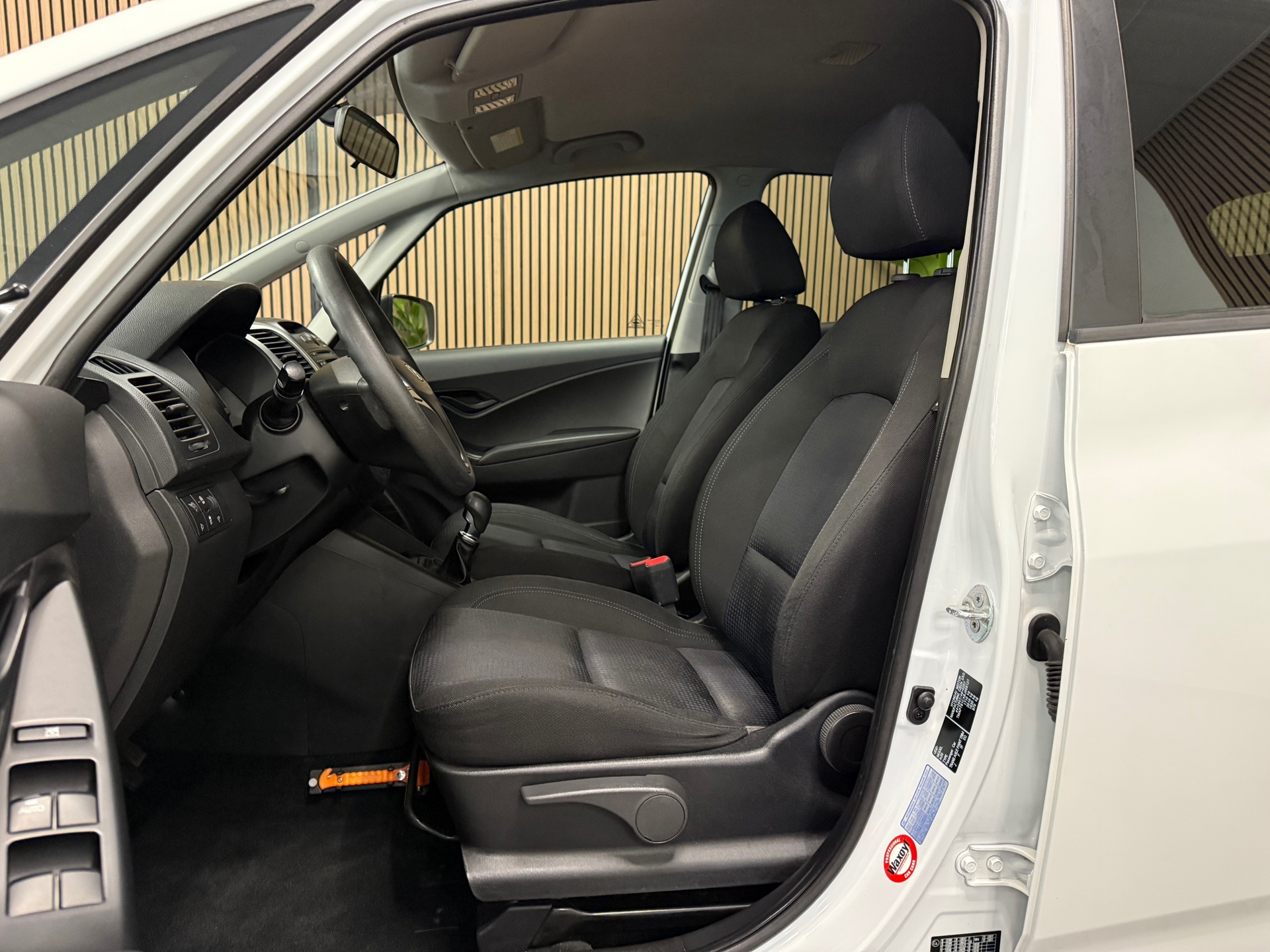 https://www.autokooy.nl//xml/images/46017082-11.JPG