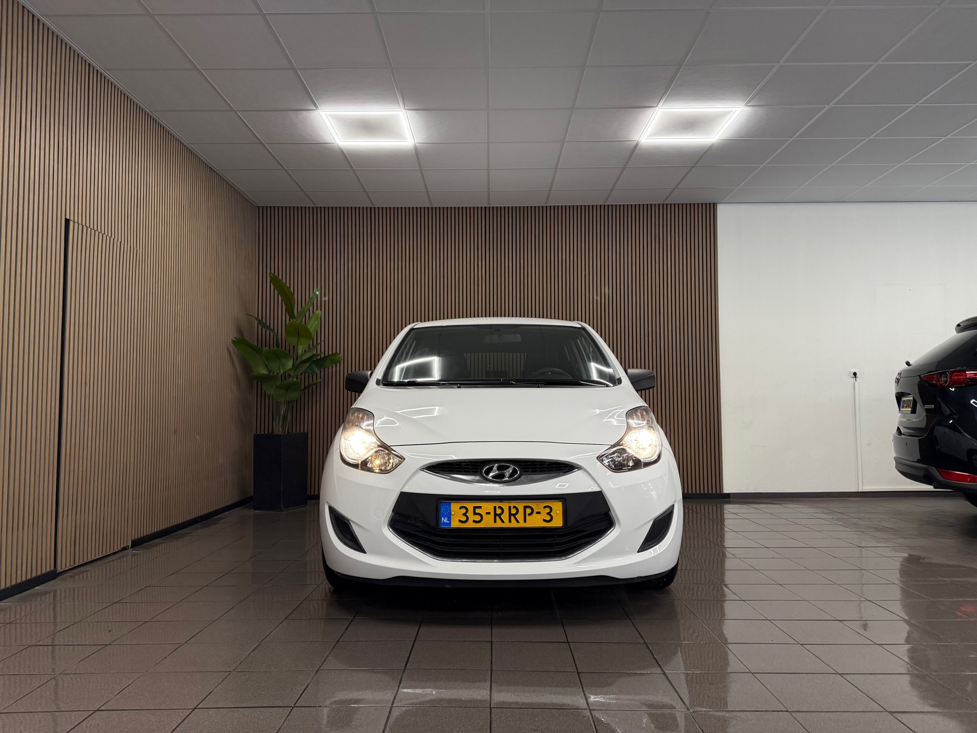 https://www.autokooy.nl//xml/images/46017082-8.JPG