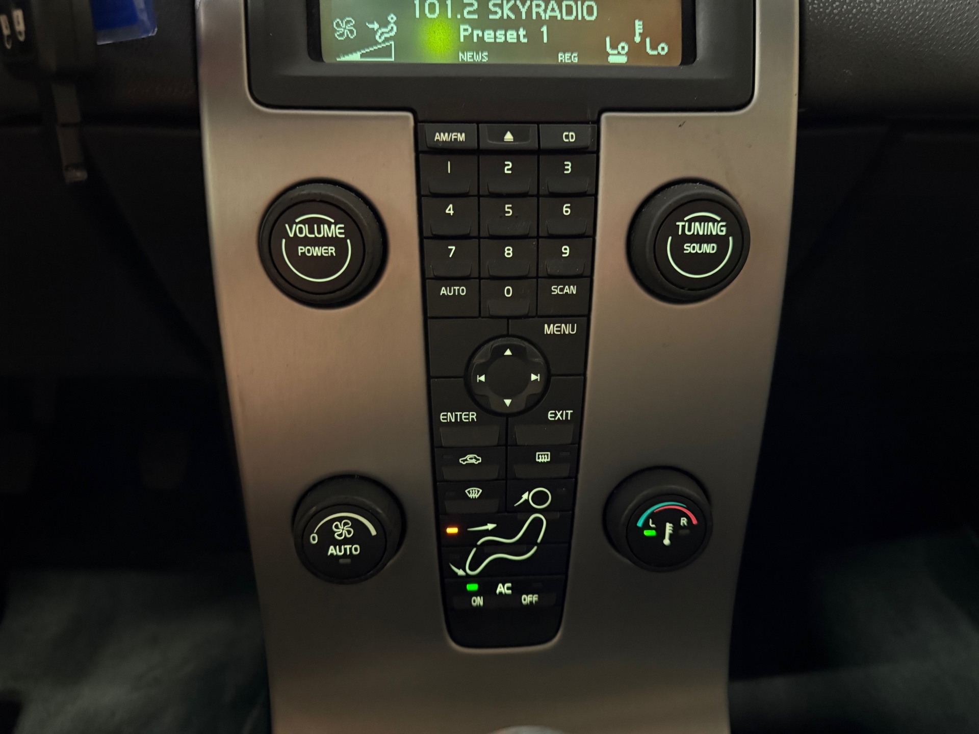 https://www.autokooy.nl//xml/images/46048706-18.JPG