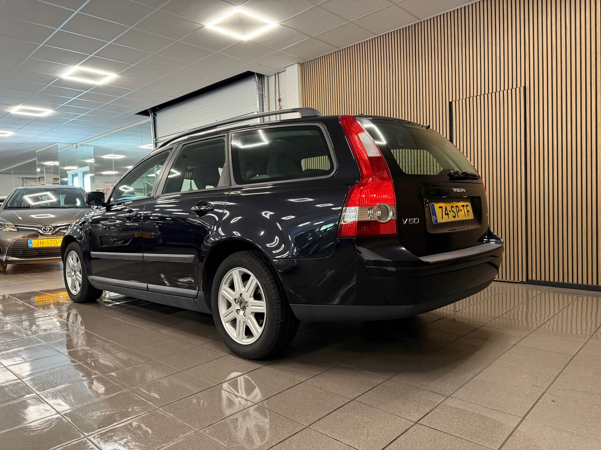 https://www.autokooy.nl//xml/images/46048706-3.JPG