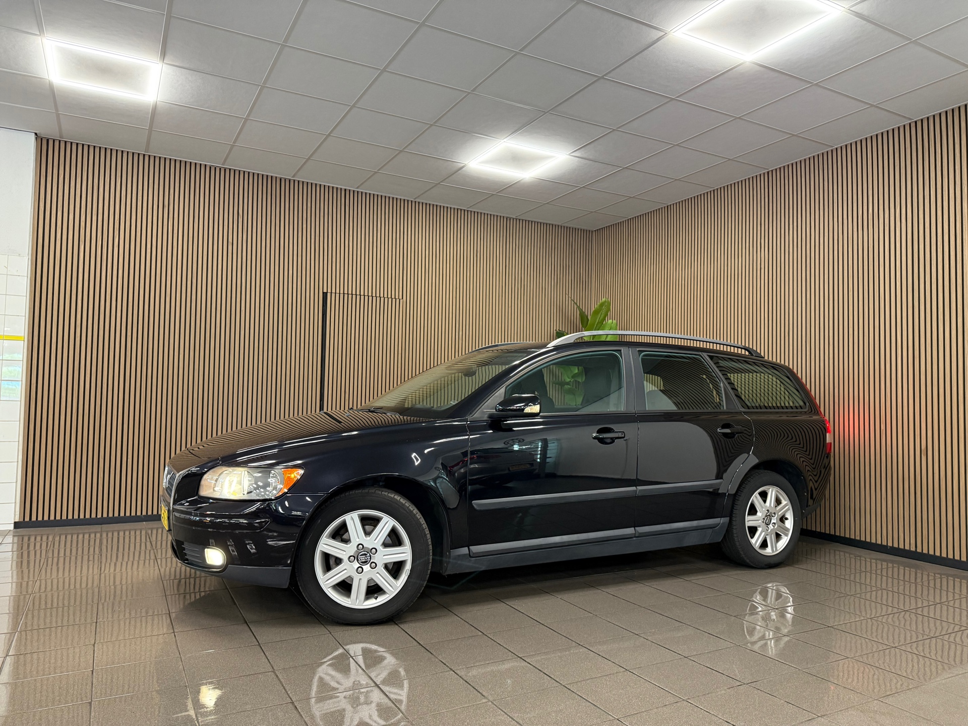 https://www.autokooy.nl//xml/images/46048706-9.JPG