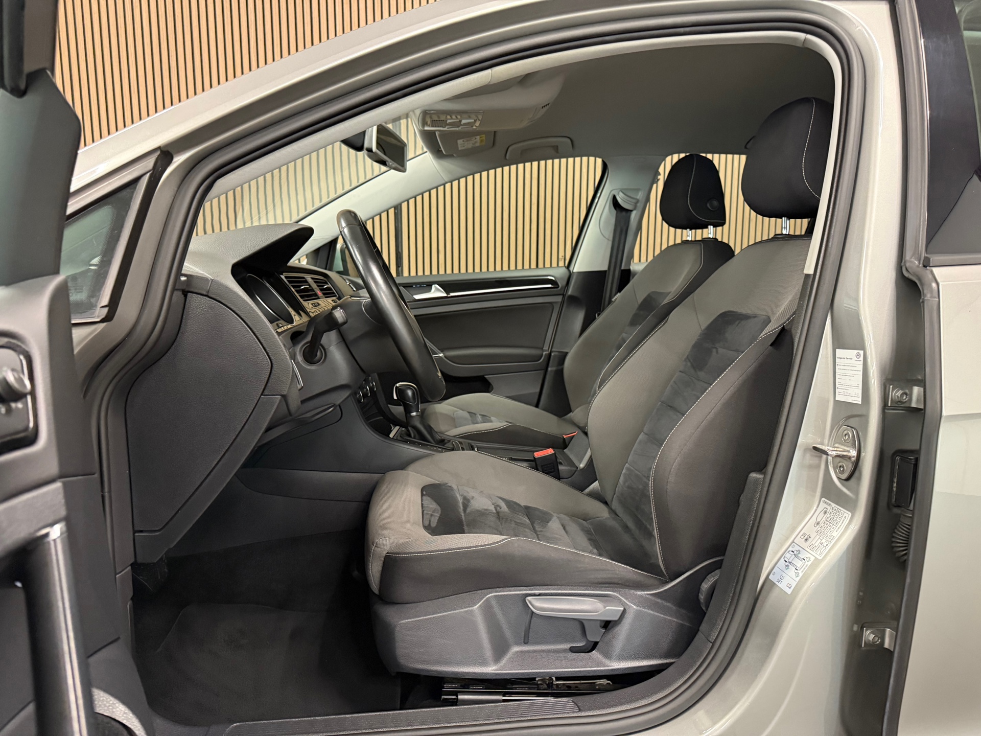 https://www.autokooy.nl//xml/images/46048929-11.JPG