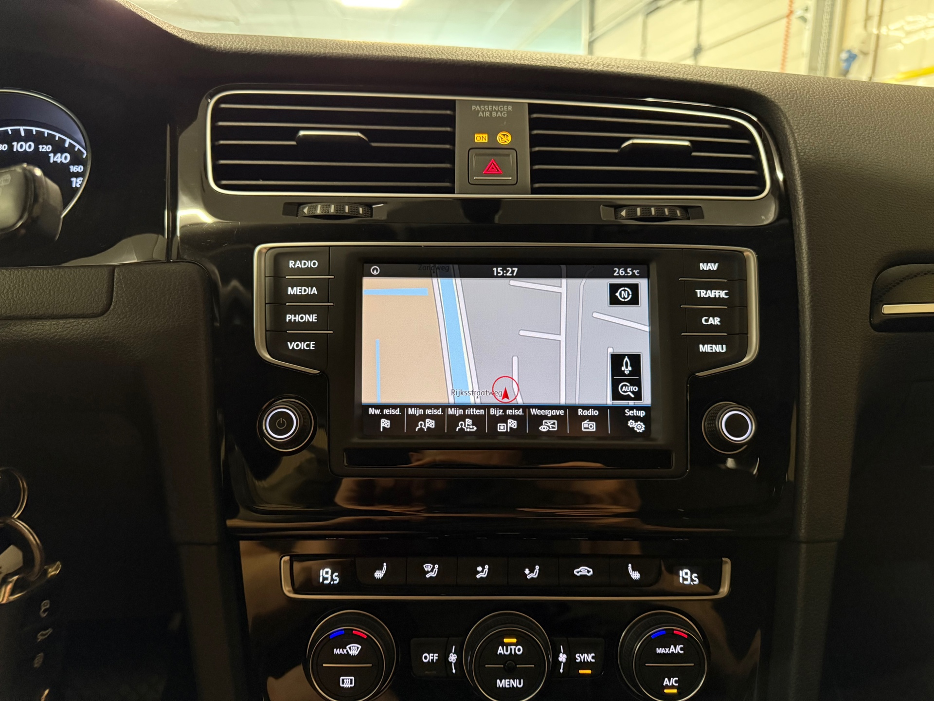 https://www.autokooy.nl//xml/images/46048929-17.JPG