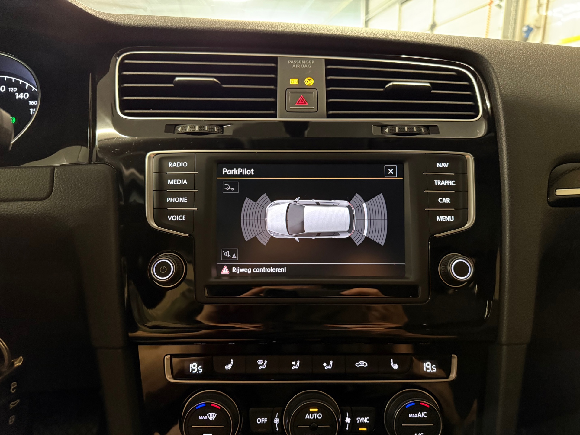 https://www.autokooy.nl//xml/images/46048929-18.JPG