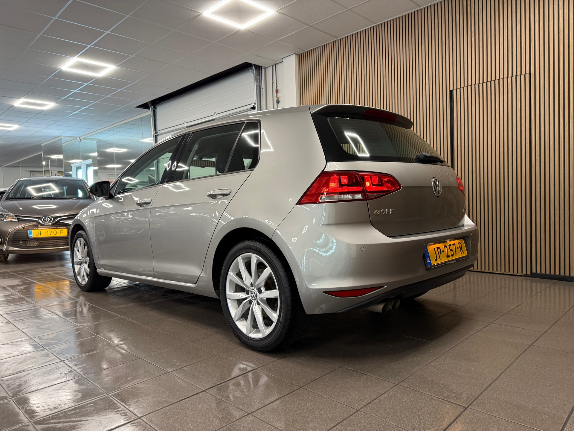 https://www.autokooy.nl//xml/images/46048929-3.JPG