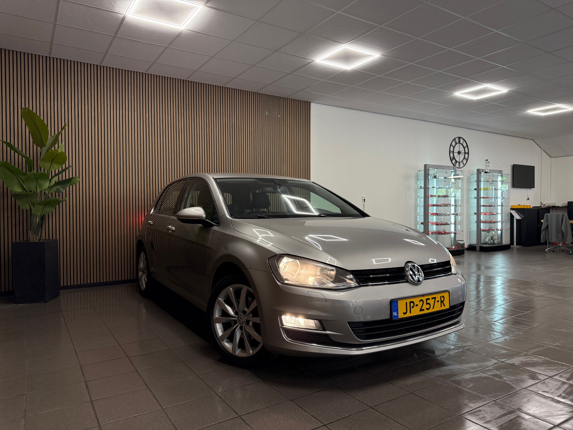 https://www.autokooy.nl//xml/images/46048929-7.JPG