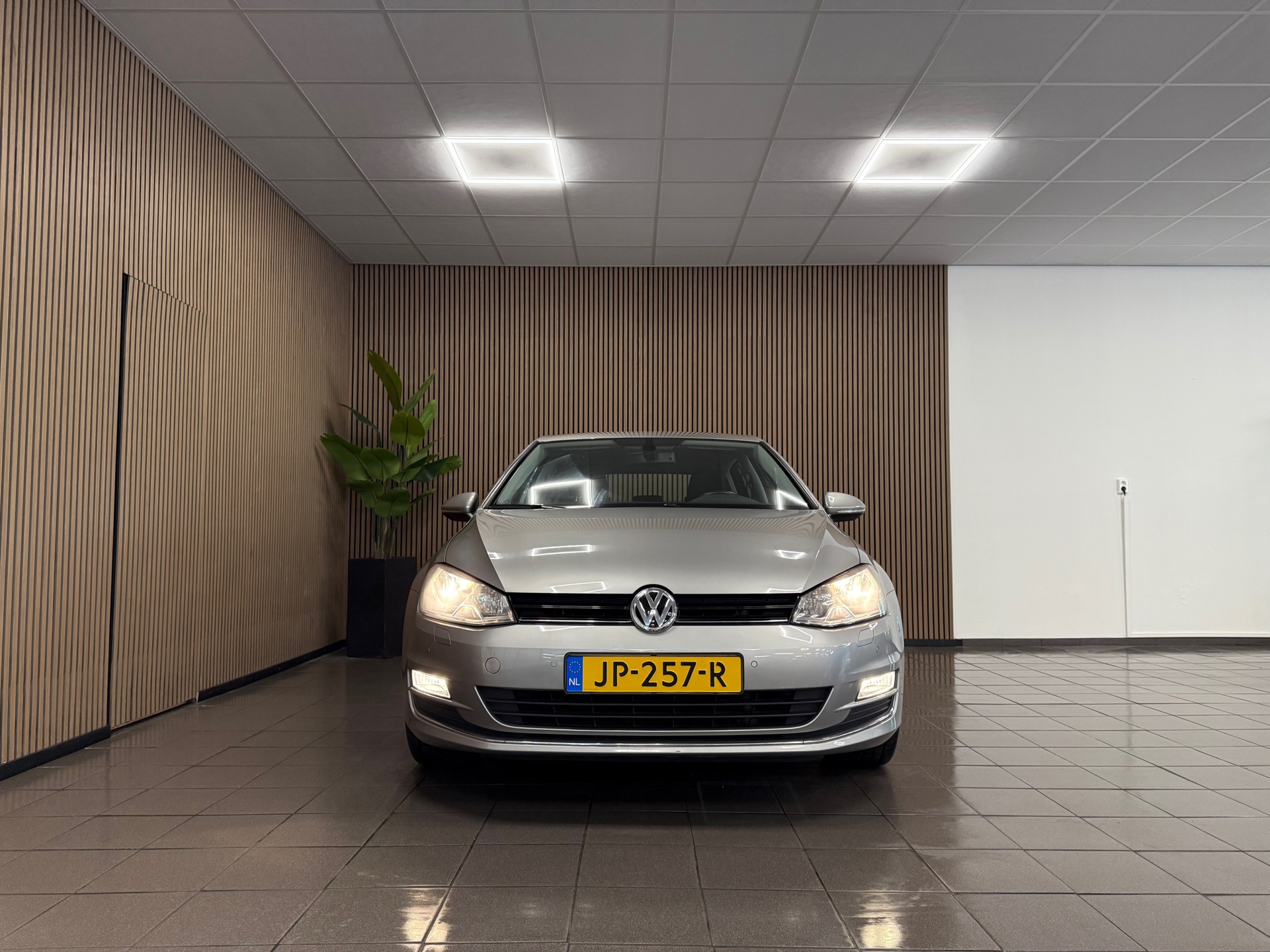 https://www.autokooy.nl//xml/images/46048929-8.JPG