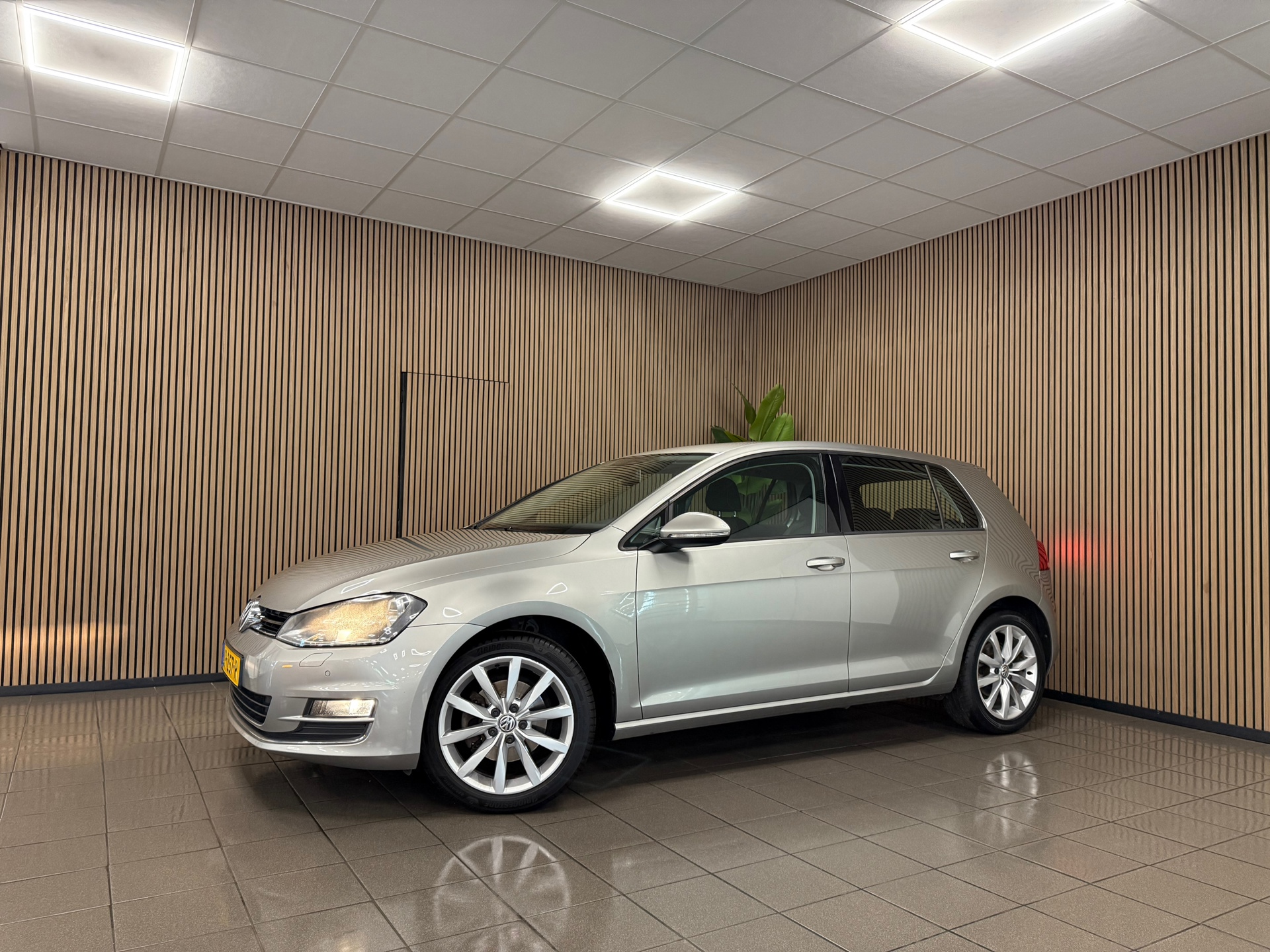 https://www.autokooy.nl//xml/images/46048929-9.JPG