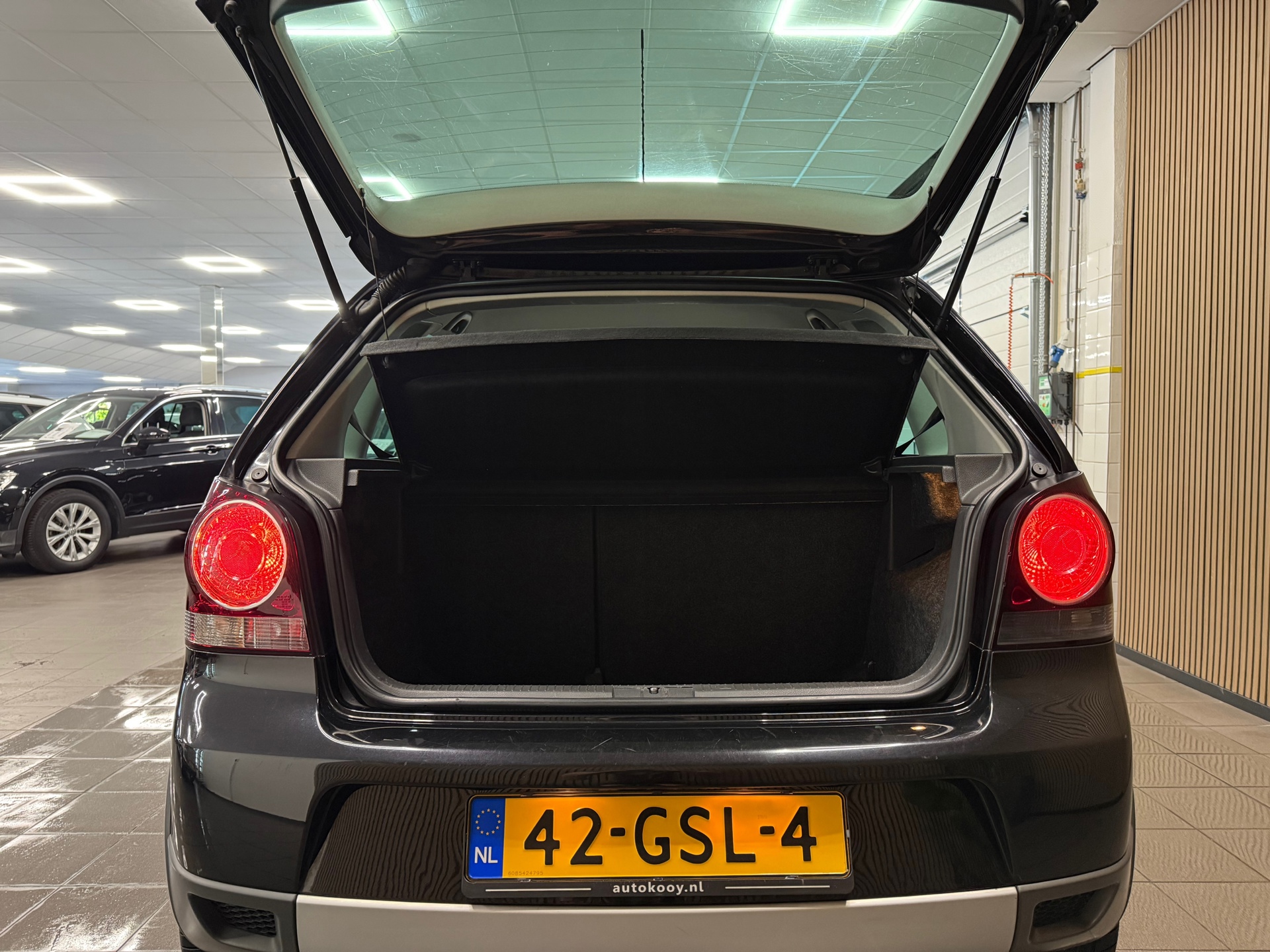 https://www.autokooy.nl//xml/images/46071971-5.JPG