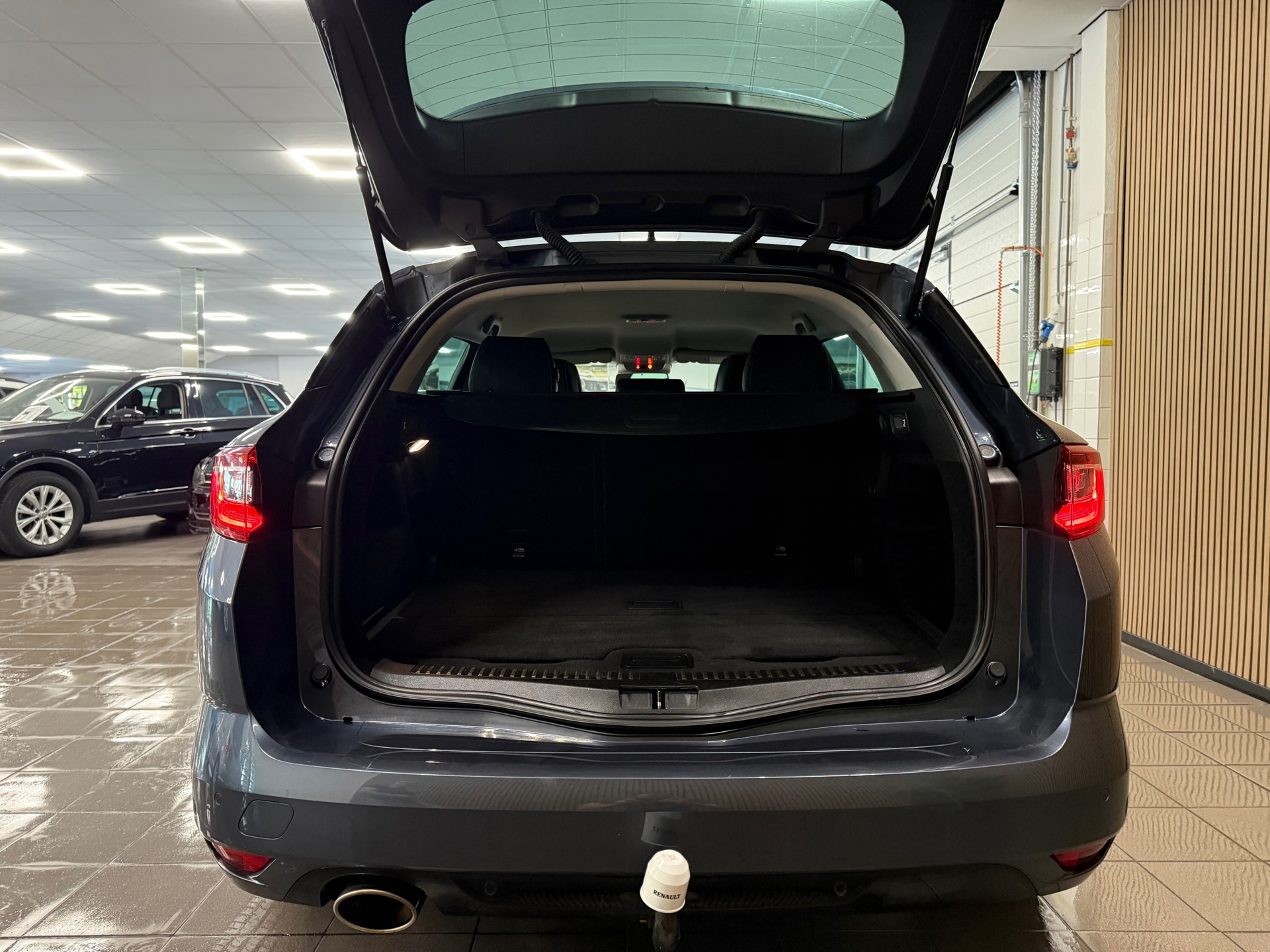 https://www.autokooy.nl//xml/images/46072557-5.JPG