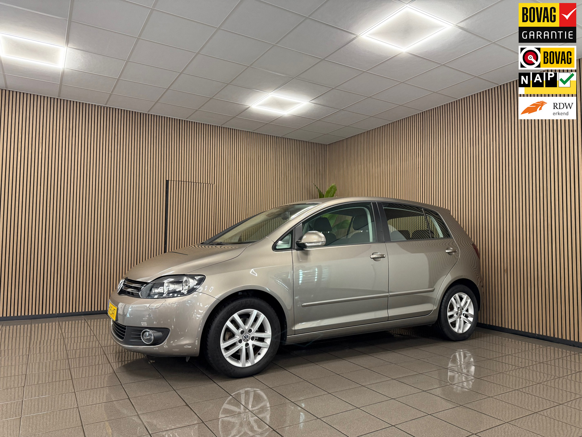 Volkswagen Golf Plus 1.2 TSI Highline BlueMotion * 1e Eig / Dealer onderhouden / Navigatie / NL Auto *