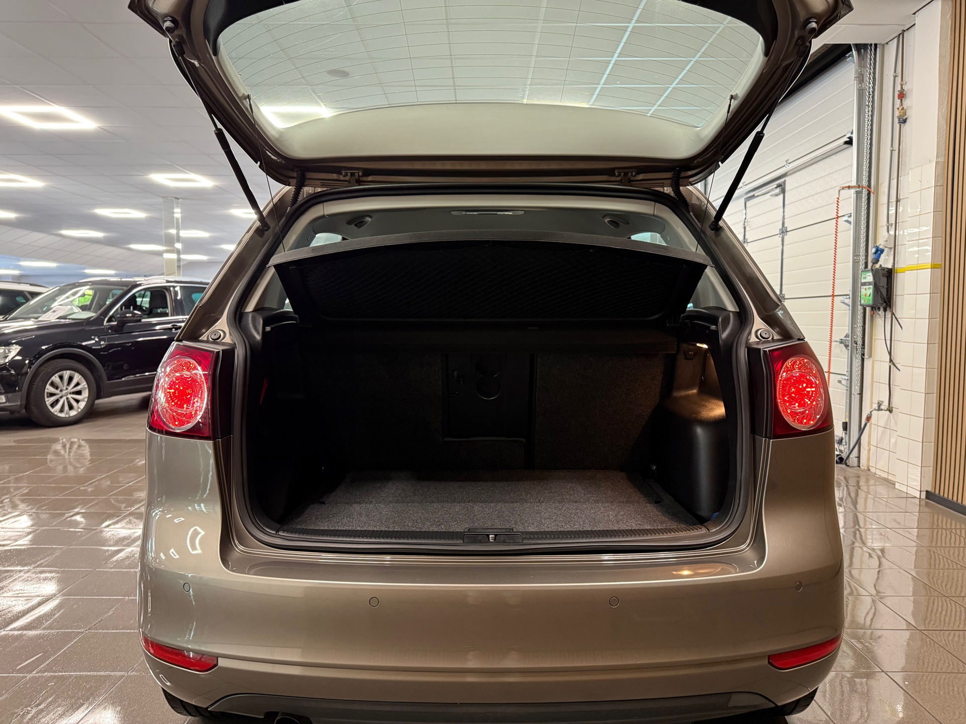https://www.autokooy.nl//xml/images/46109238-5.JPG