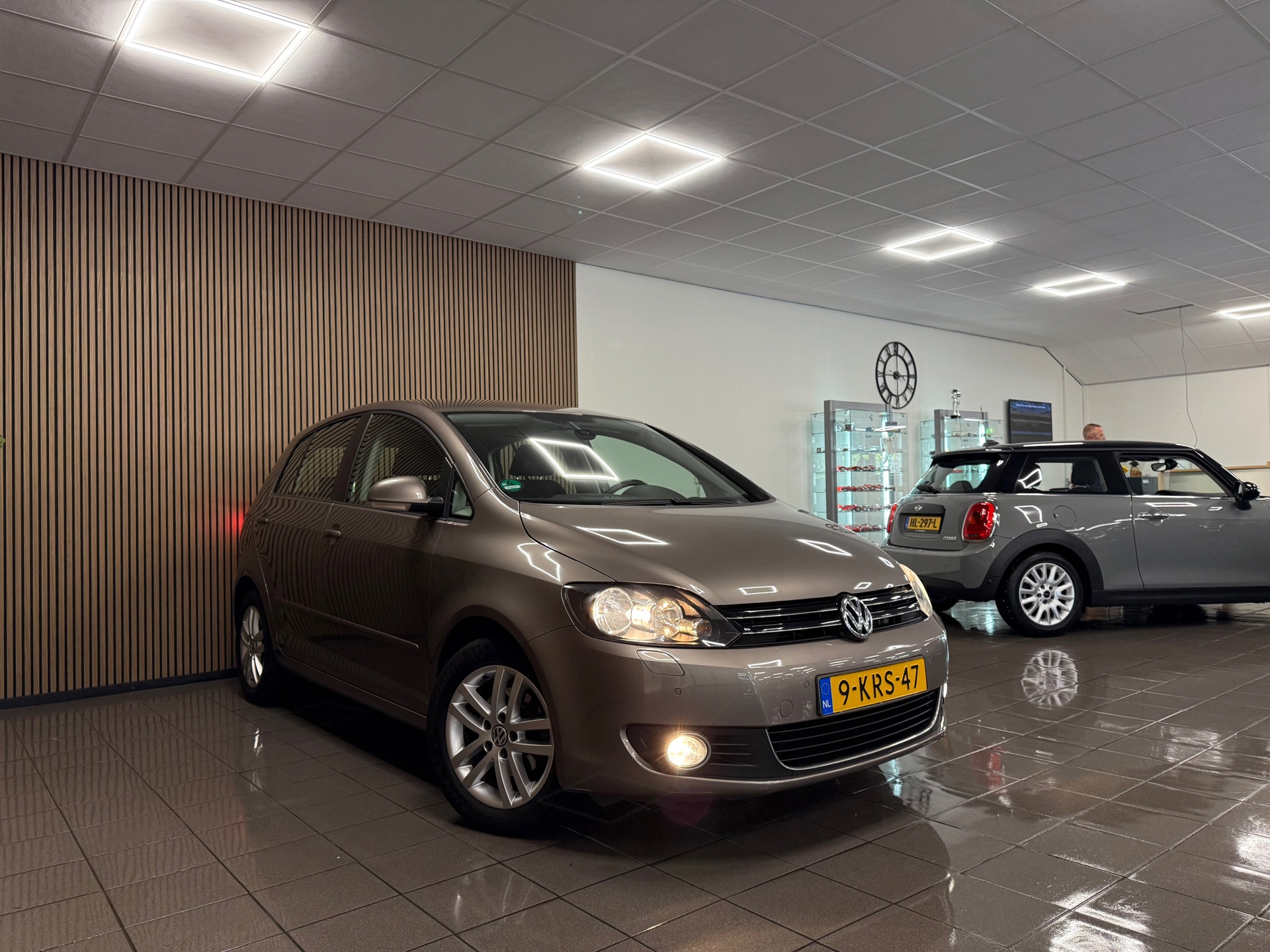 https://www.autokooy.nl//xml/images/46109238-7.JPG