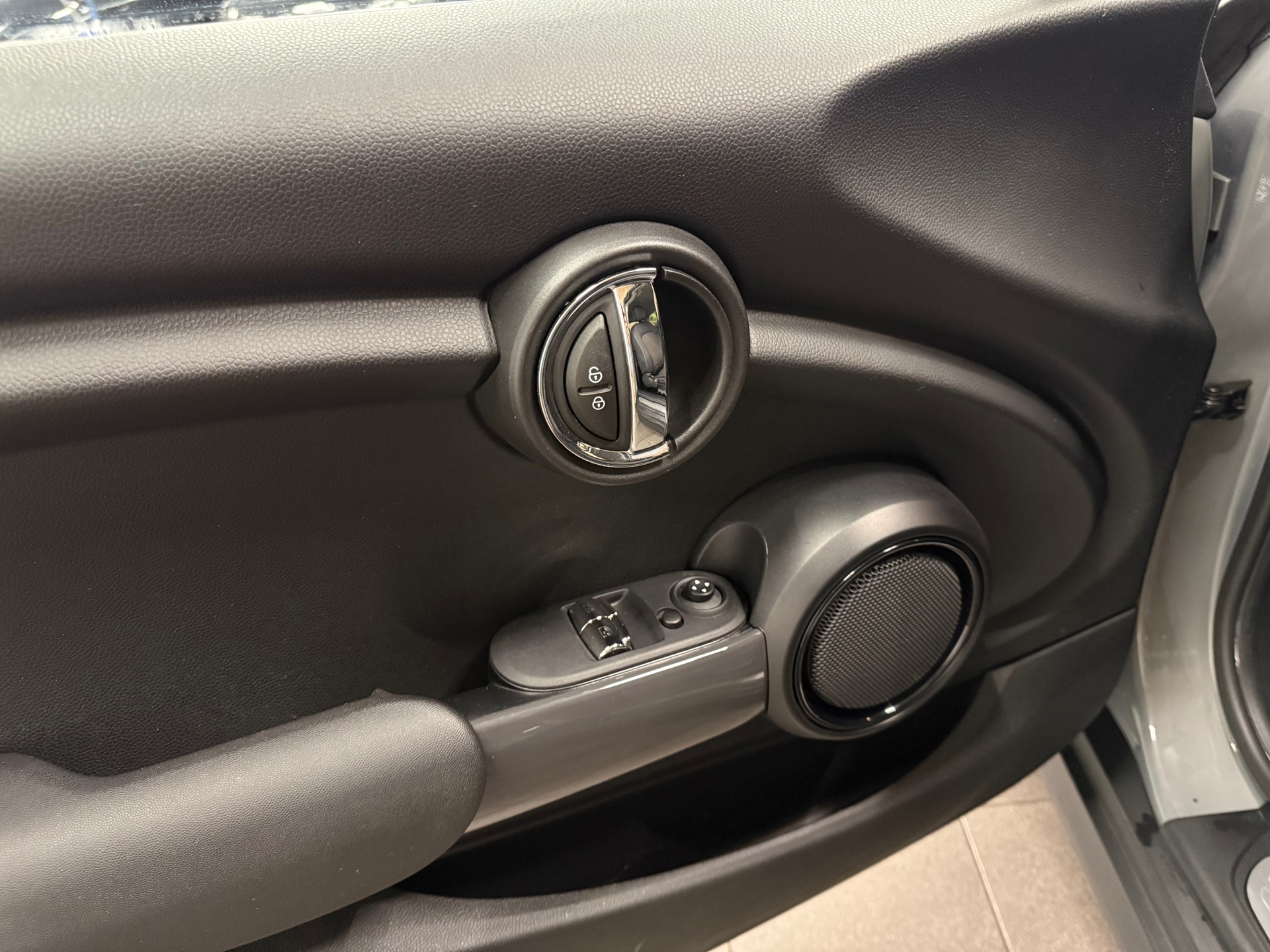 https://www.autokooy.nl//xml/images/46109309-10.JPG