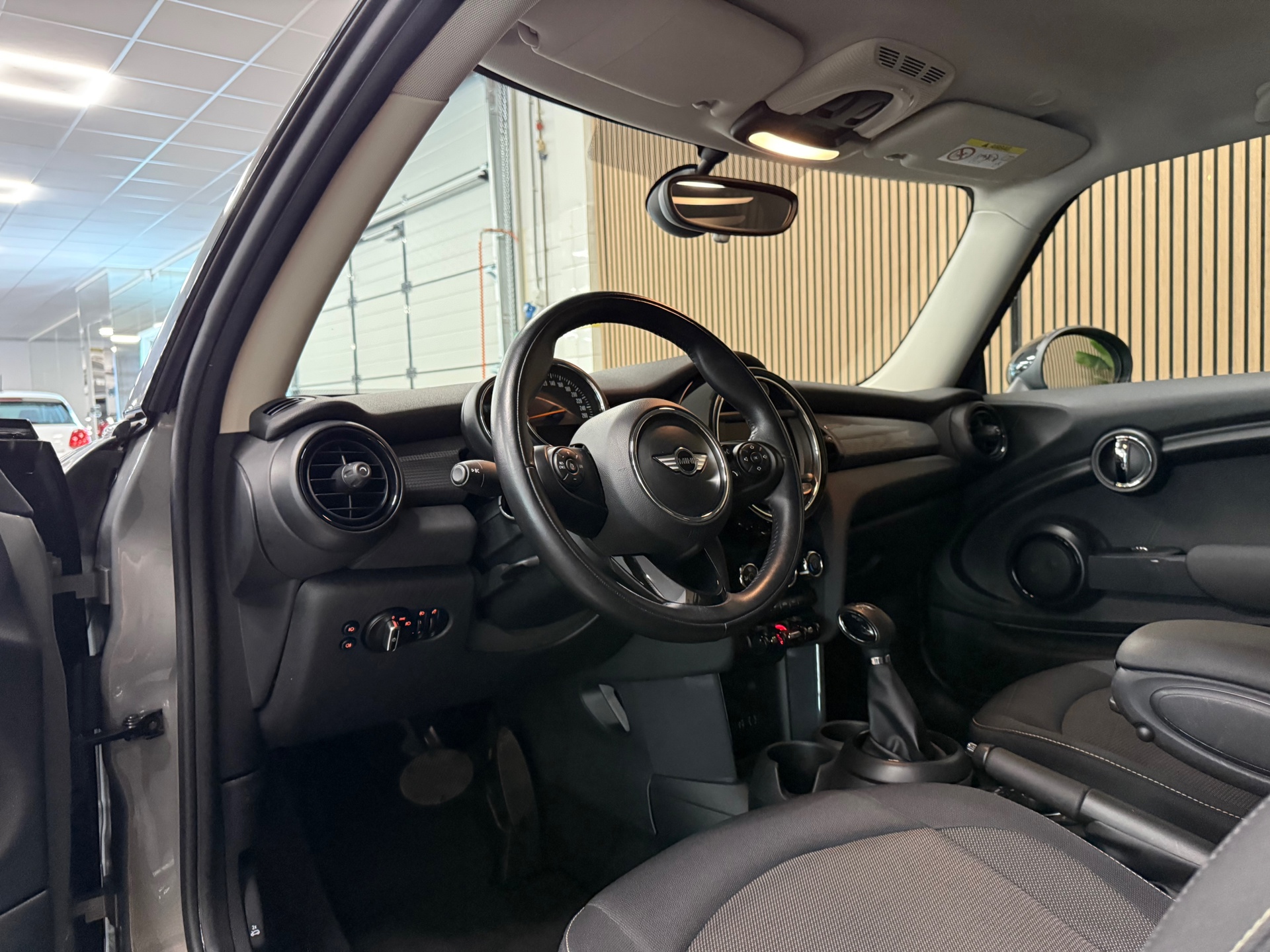 https://www.autokooy.nl//xml/images/46109309-12.JPG