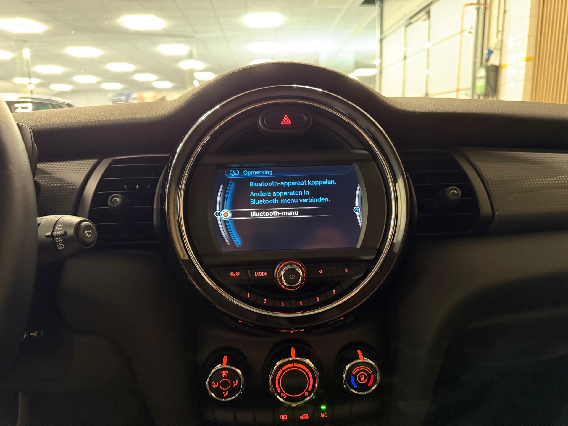 https://www.autokooy.nl//xml/images/46109309-16.JPG