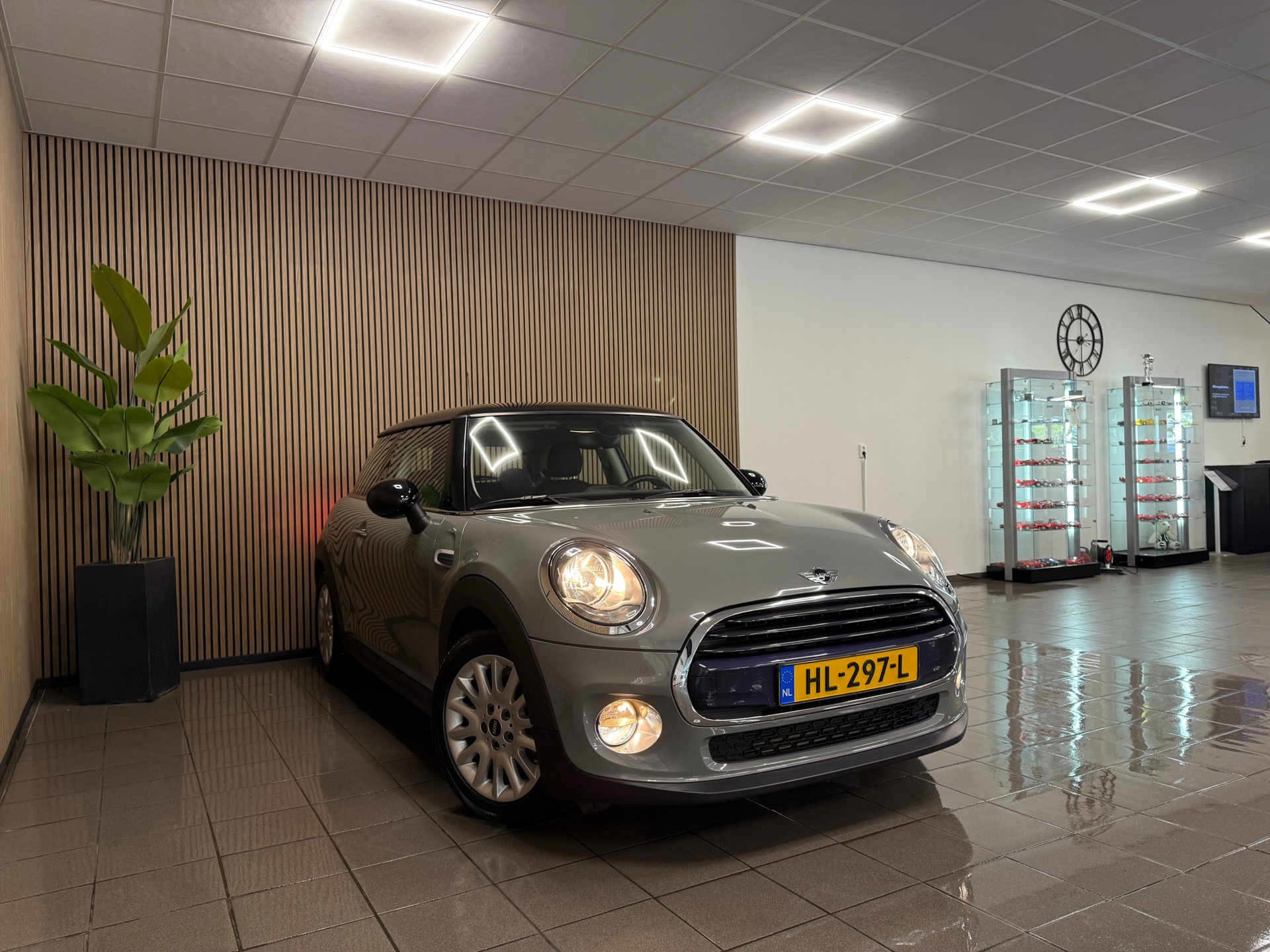 https://www.autokooy.nl//xml/images/46109309-7.JPG