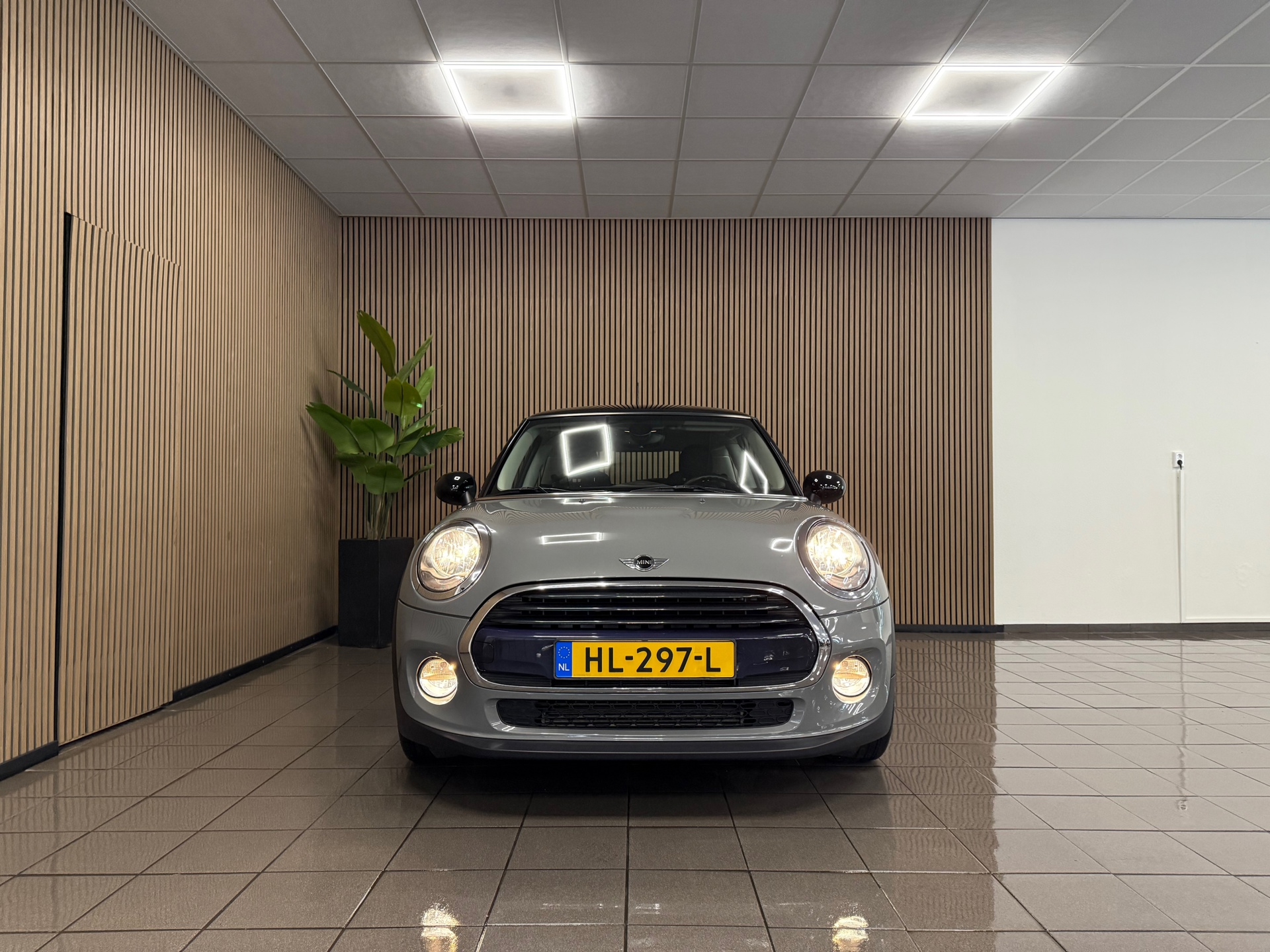 https://www.autokooy.nl//xml/images/46109309-8.JPG