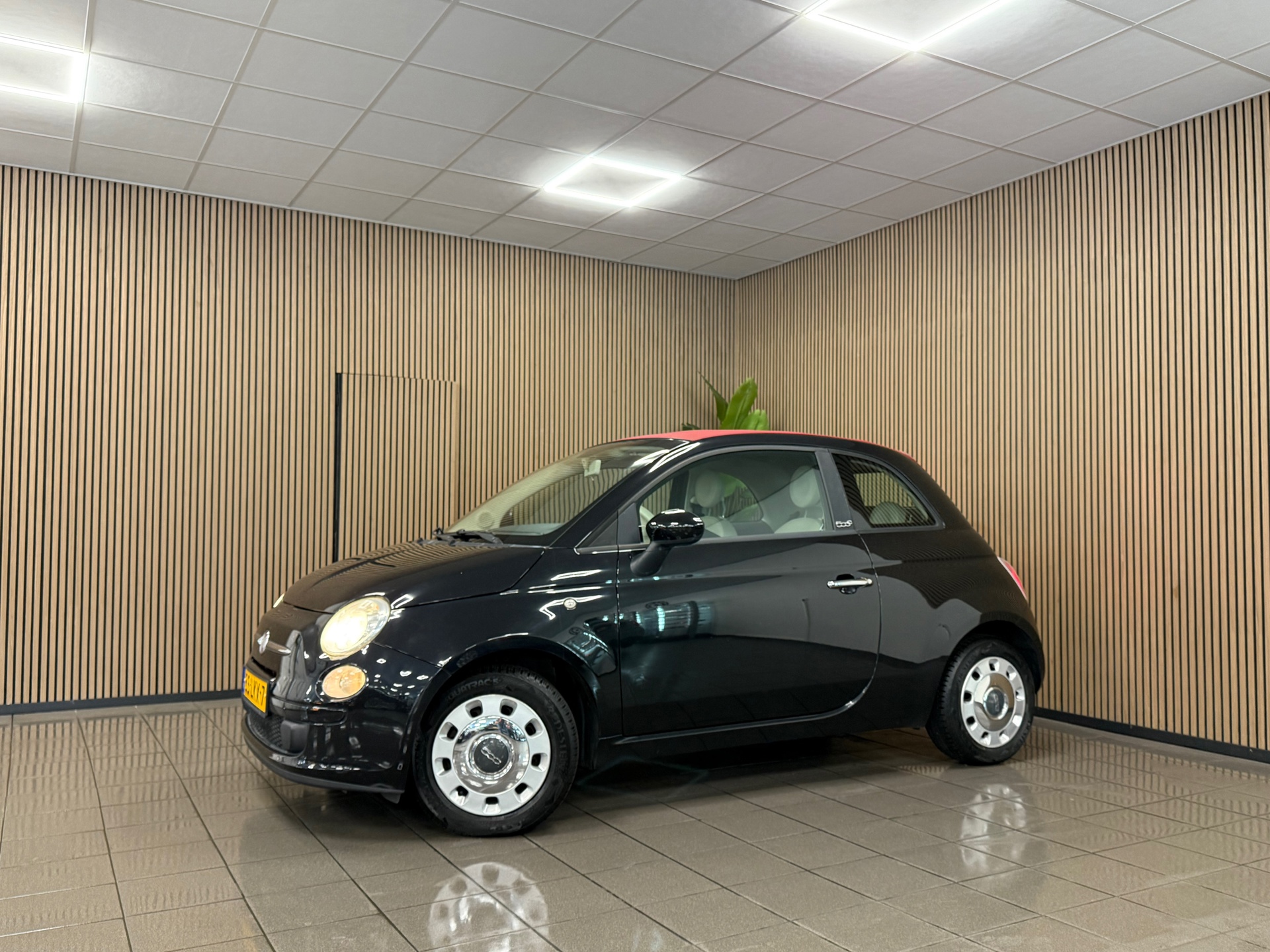 https://www.autokooy.nl//xml/images/46137254-11.JPG