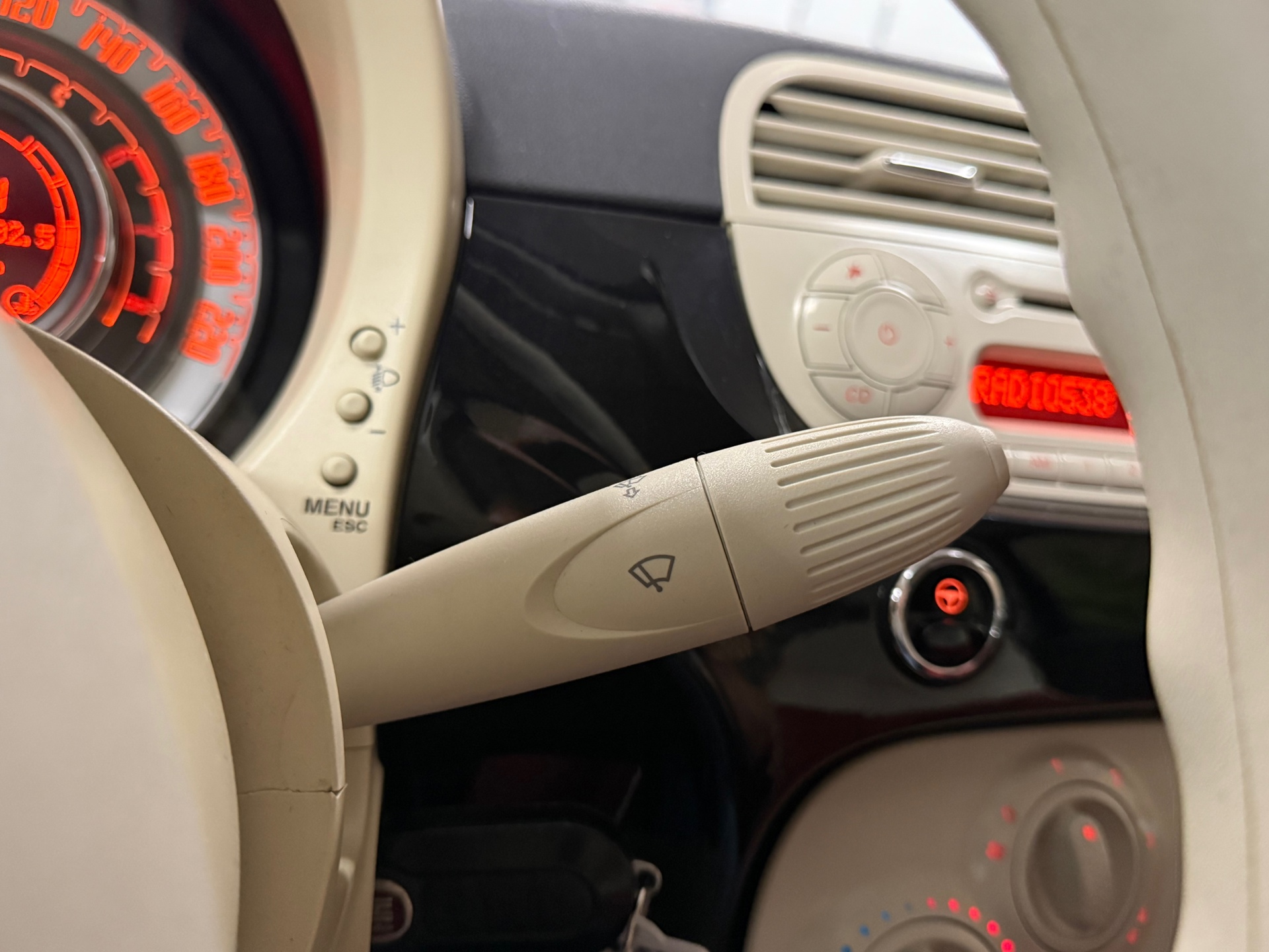 https://www.autokooy.nl//xml/images/46137254-18.JPG