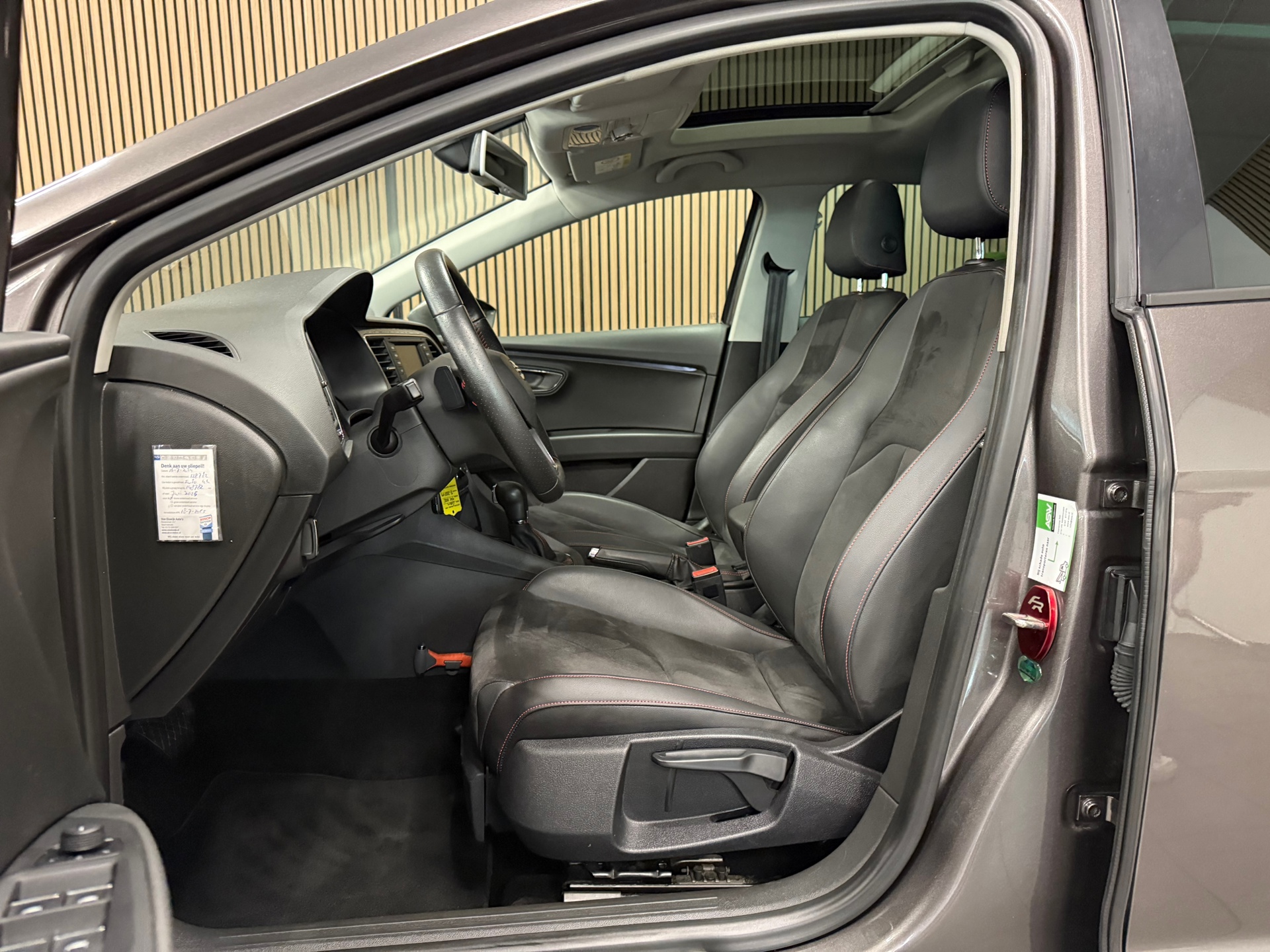 https://www.autokooy.nl//xml/images/46137339-11.JPG
