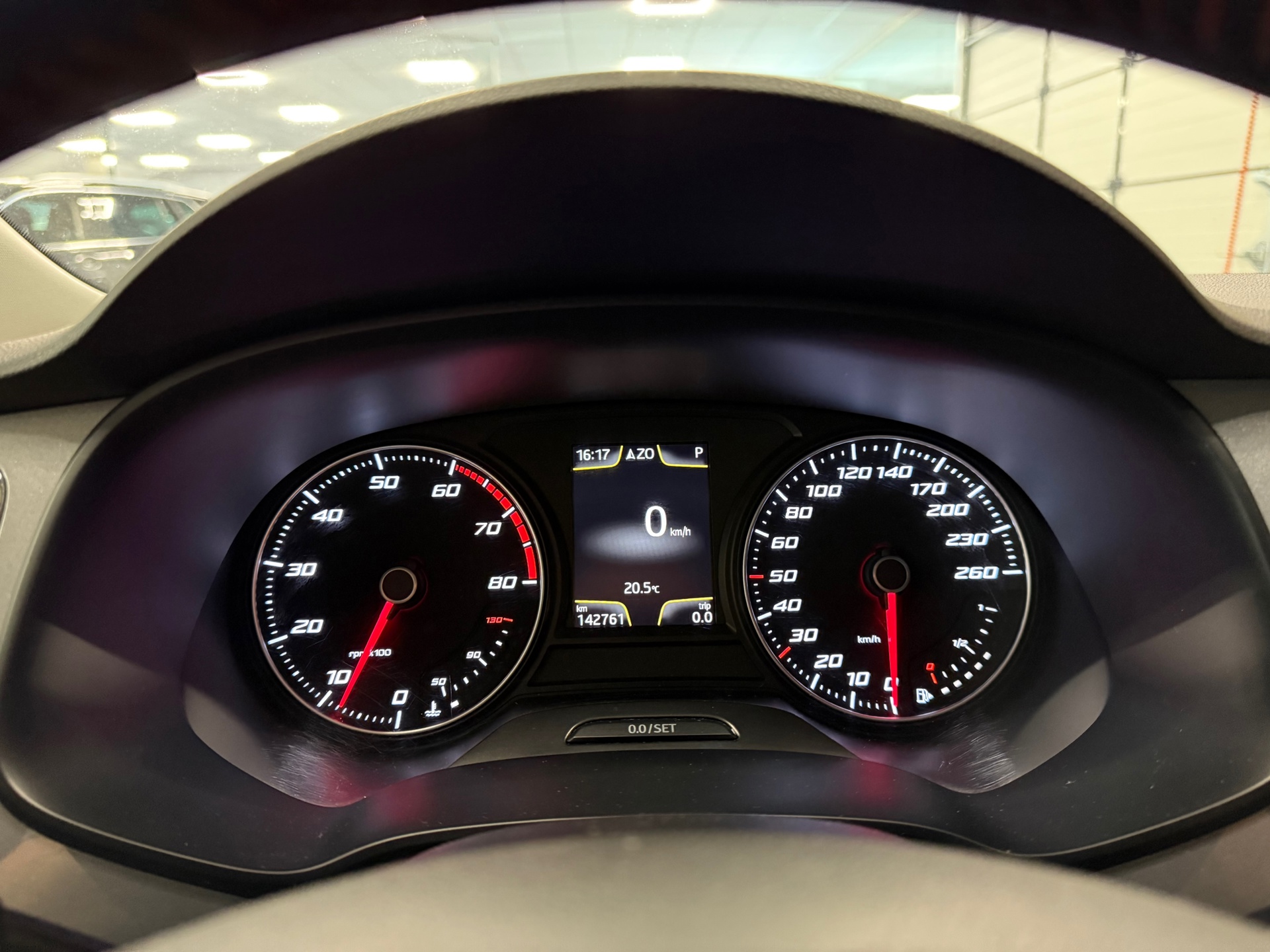 https://www.autokooy.nl//xml/images/46137339-14.JPG