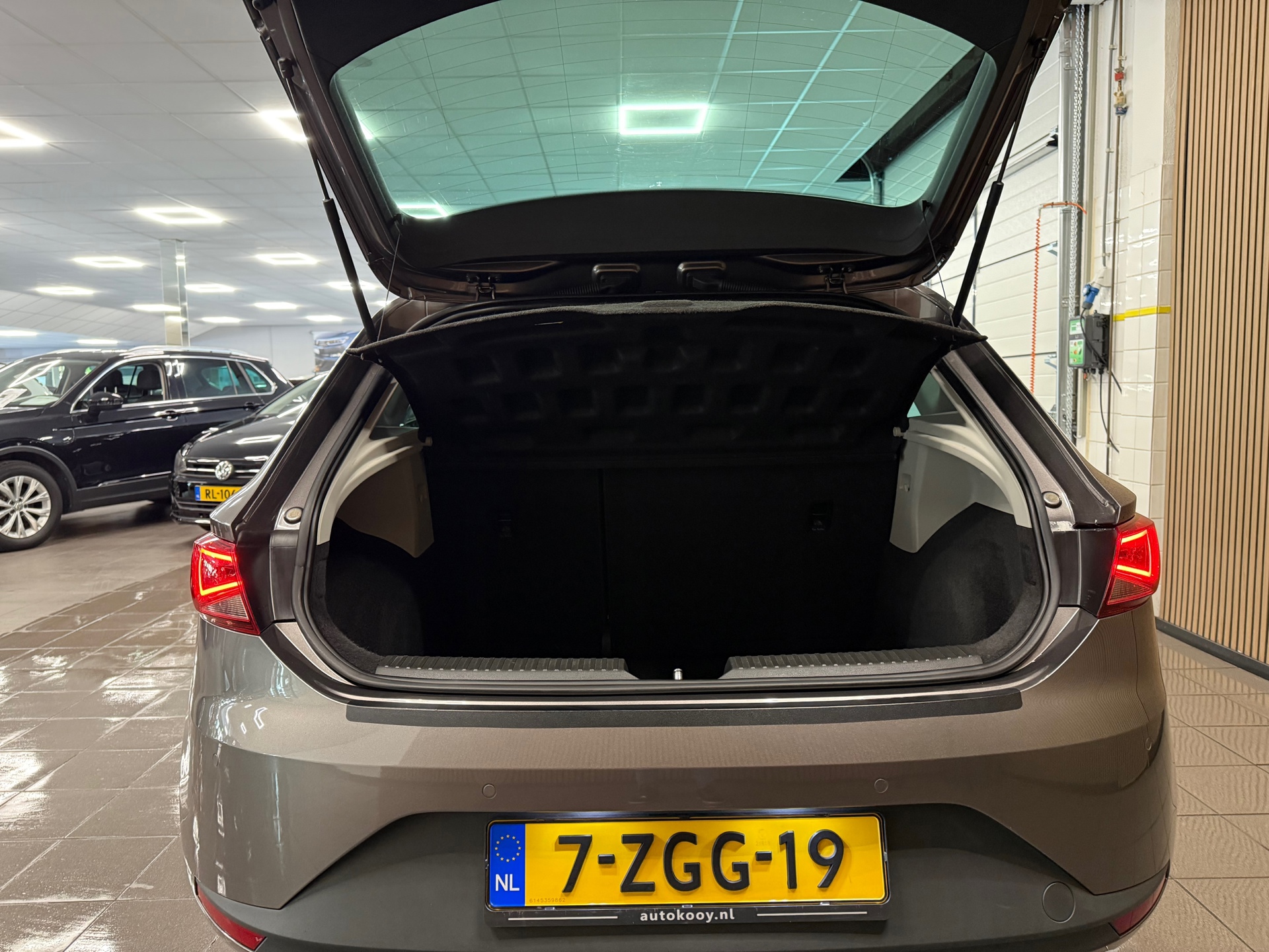 https://www.autokooy.nl//xml/images/46137339-5.JPG