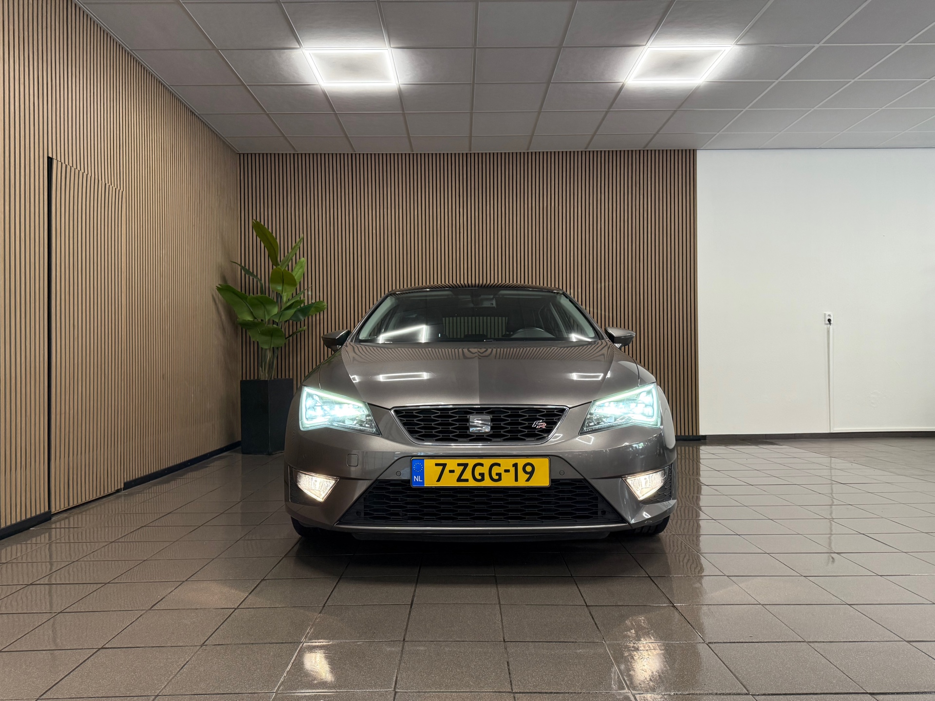 https://www.autokooy.nl//xml/images/46137339-8.JPG