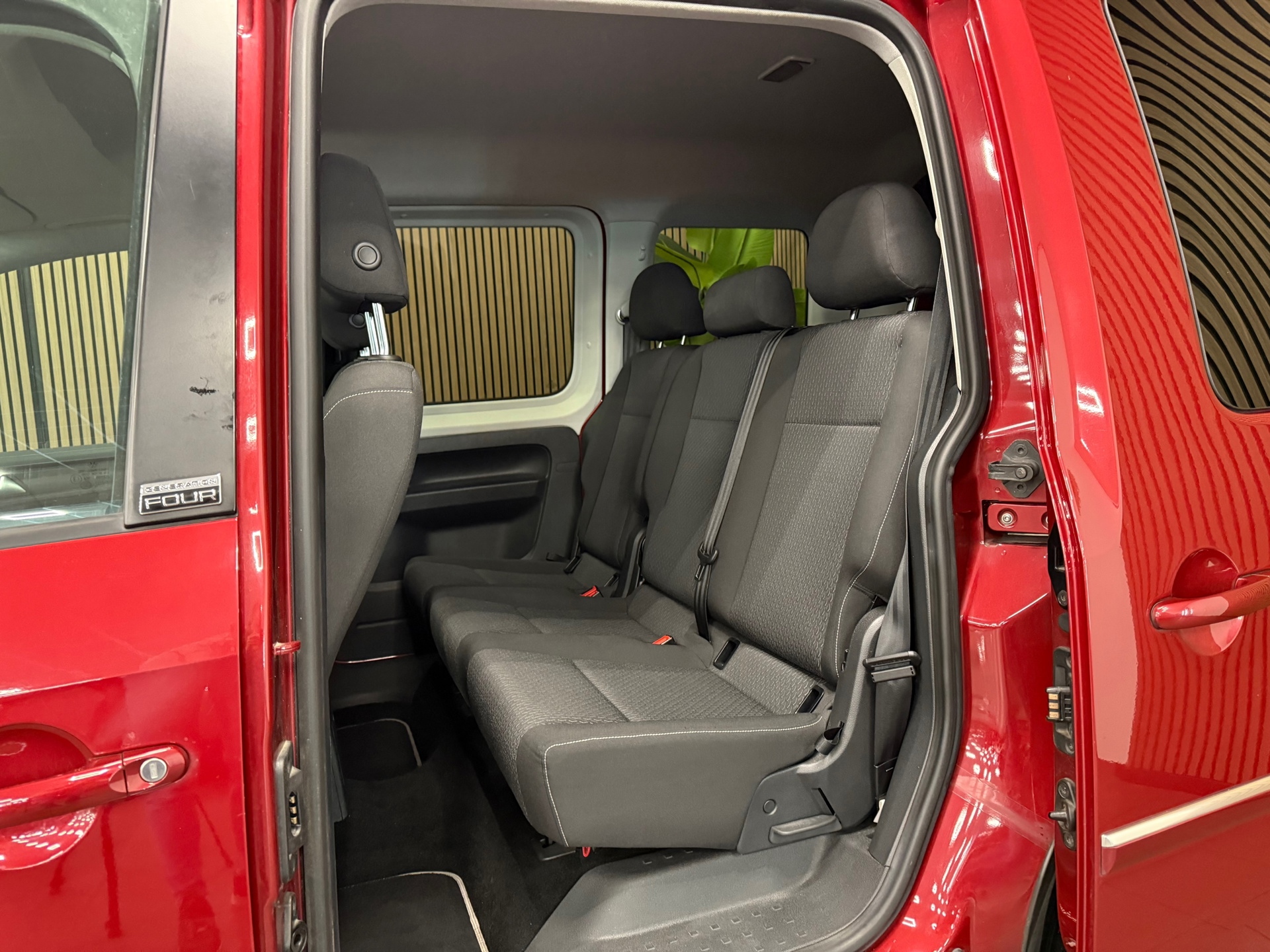 https://www.autokooy.nl//xml/images/46137404-23.JPG