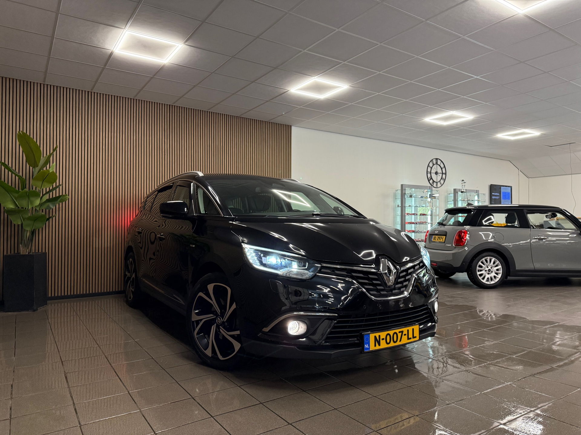 https://www.autokooy.nl//xml/images/46164829-7.JPG