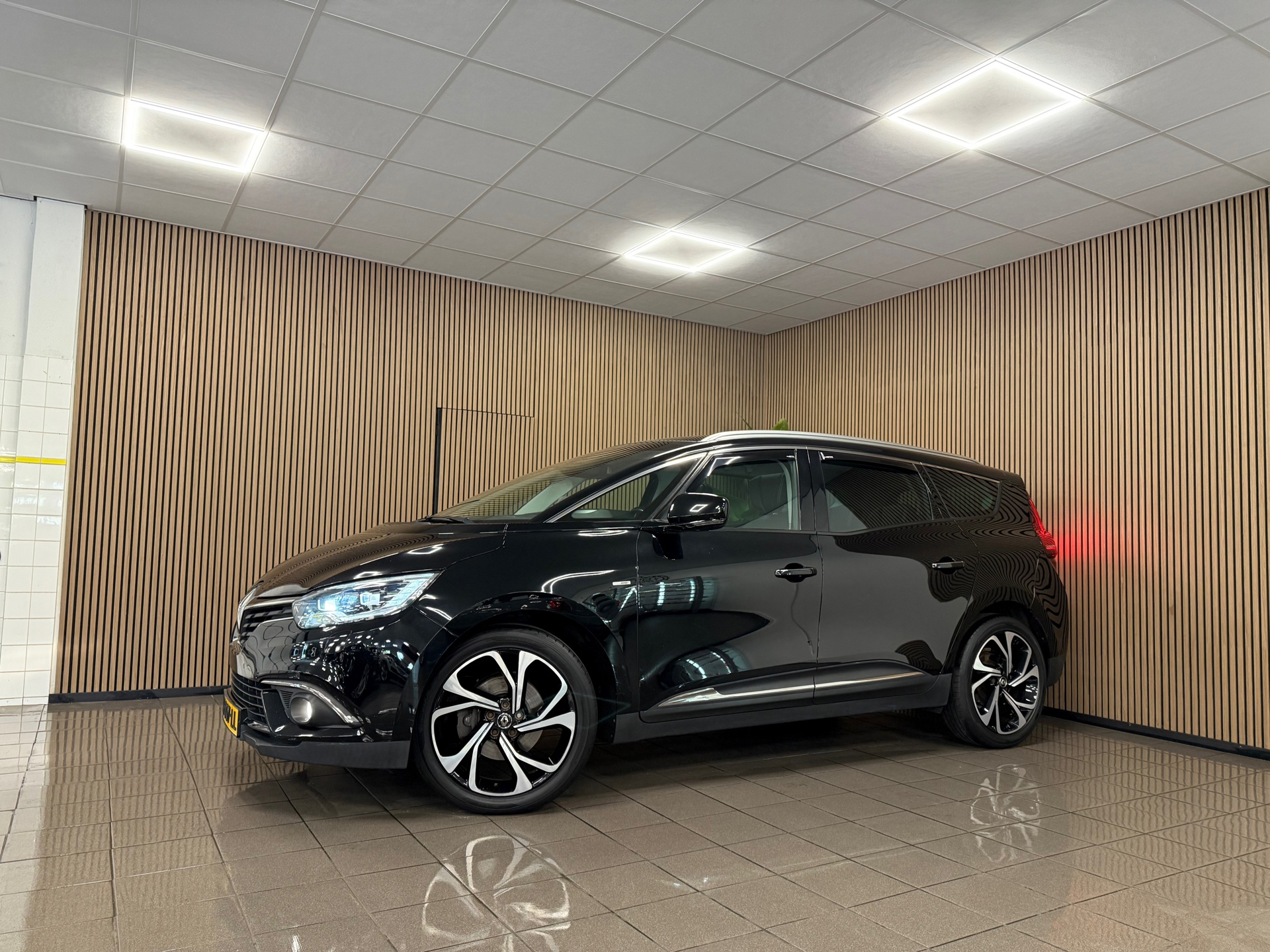 https://www.autokooy.nl//xml/images/46164829-9.JPG