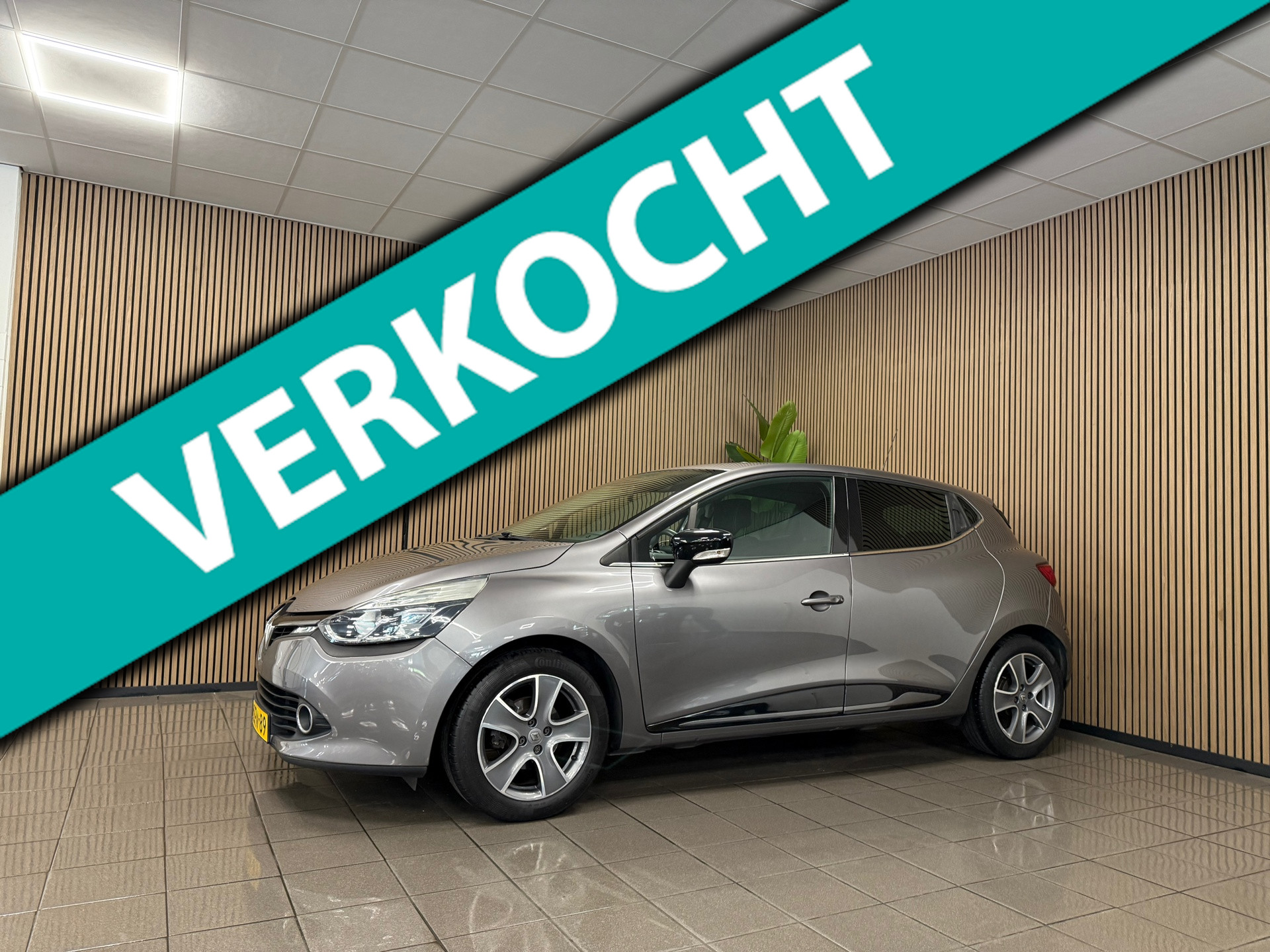 Renault Clio 0.9 TCe ECO Night&Day * 1e Eig / Navigatie / LM Velgen / Cruise control / NL Auto *