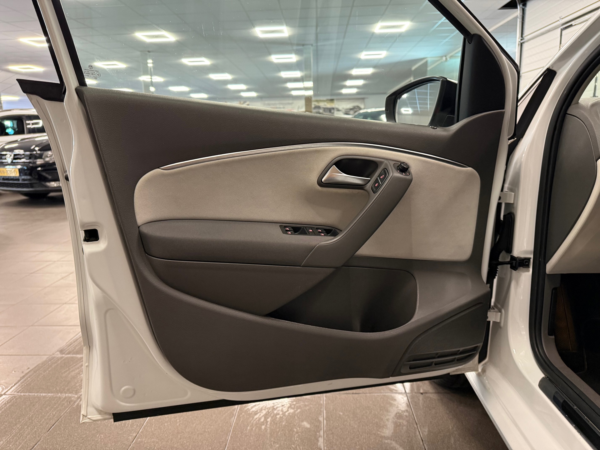 https://www.autokooy.nl//xml/images/46258809-10.JPG