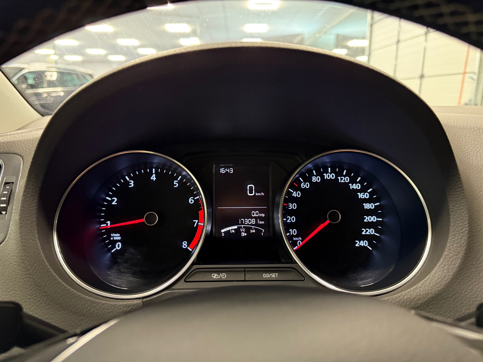 https://www.autokooy.nl//xml/images/46258809-15.JPG