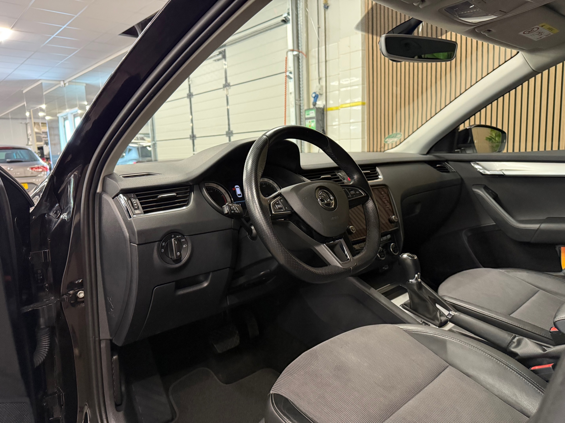 https://www.autokooy.nl//xml/images/46258824-11.JPG