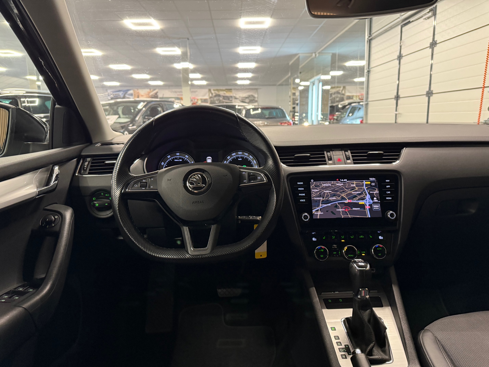 https://www.autokooy.nl//xml/images/46258824-21.JPG