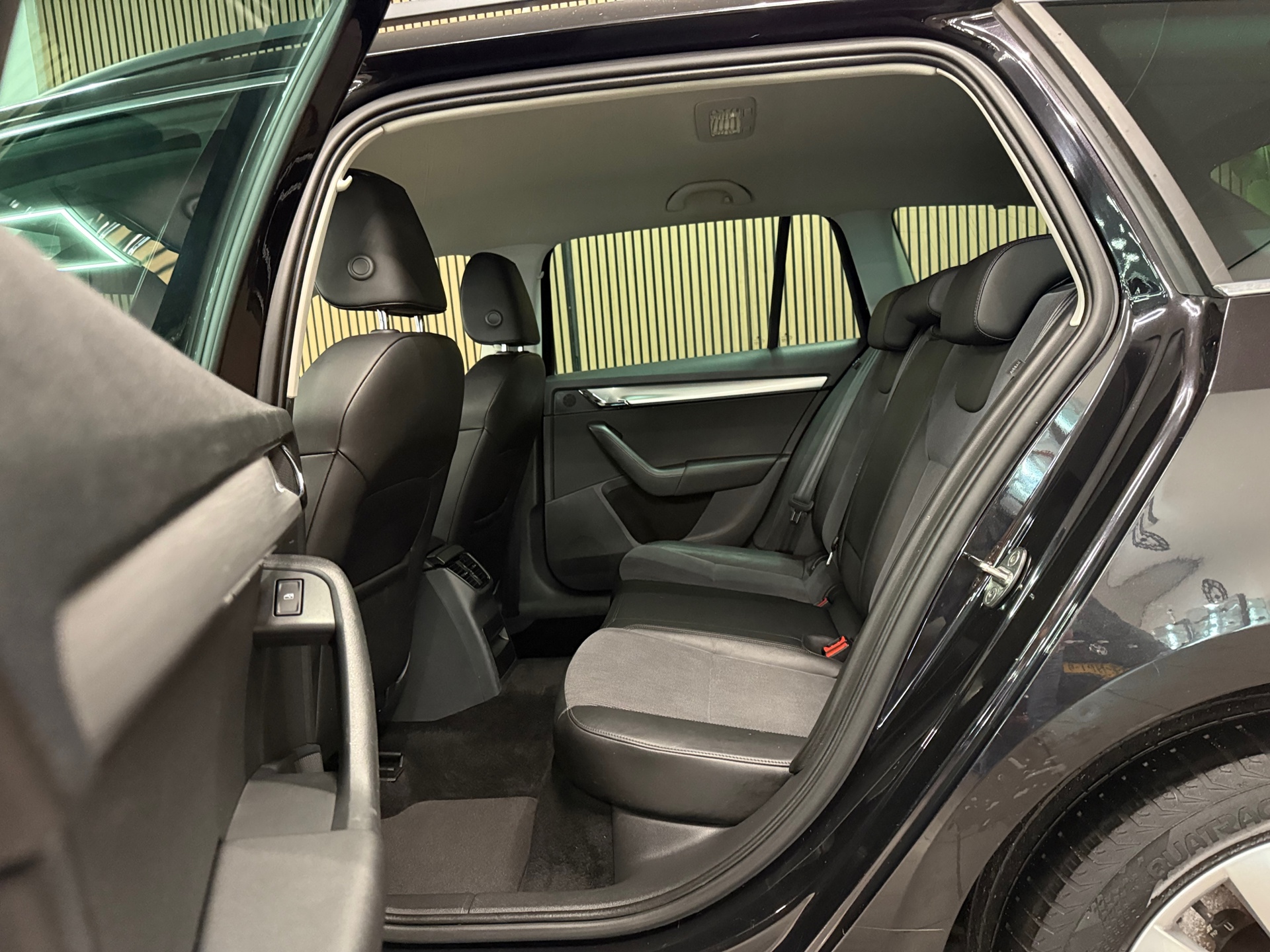 https://www.autokooy.nl//xml/images/46258824-22.JPG
