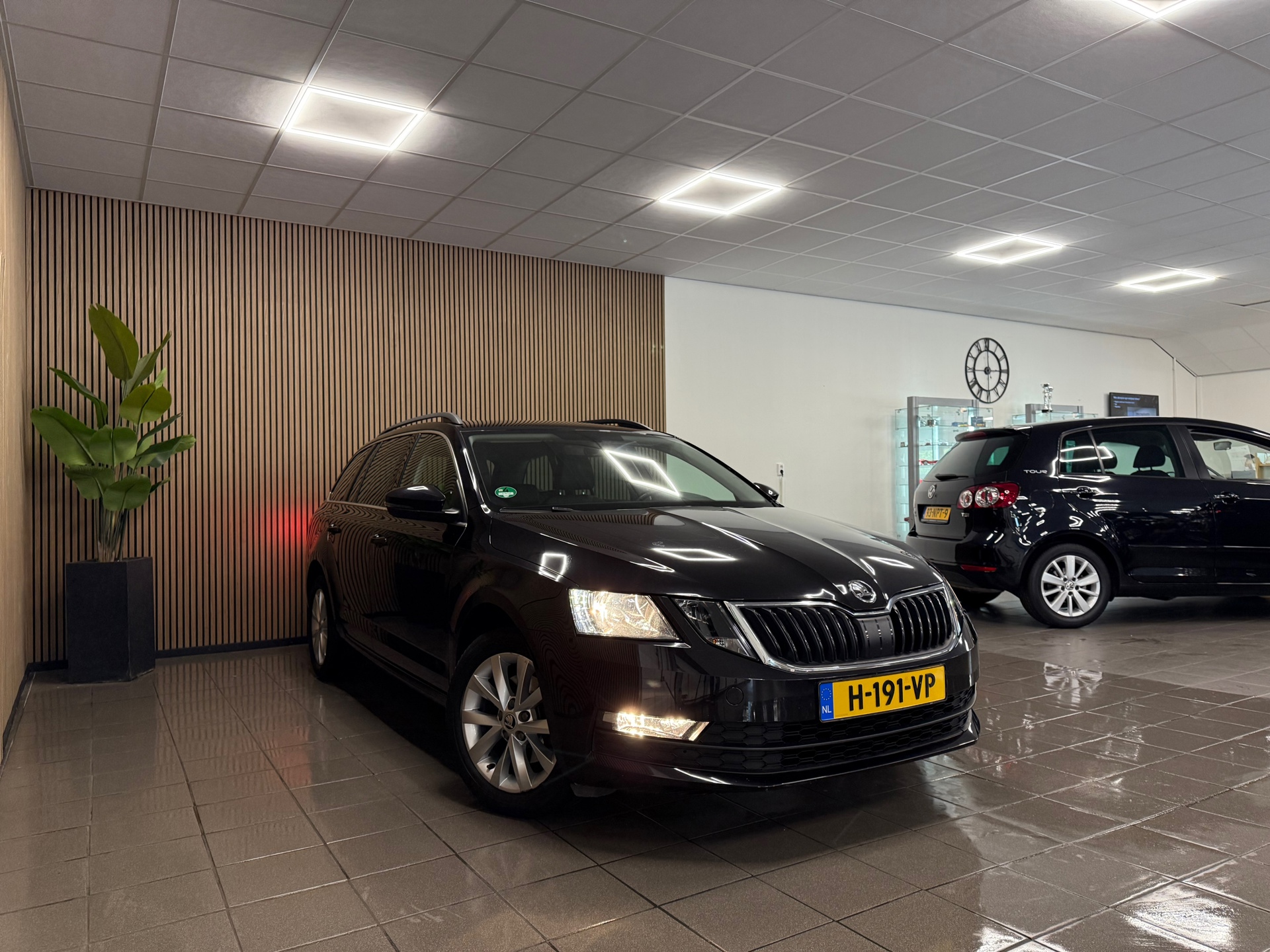 https://www.autokooy.nl//xml/images/46258824-6.JPG