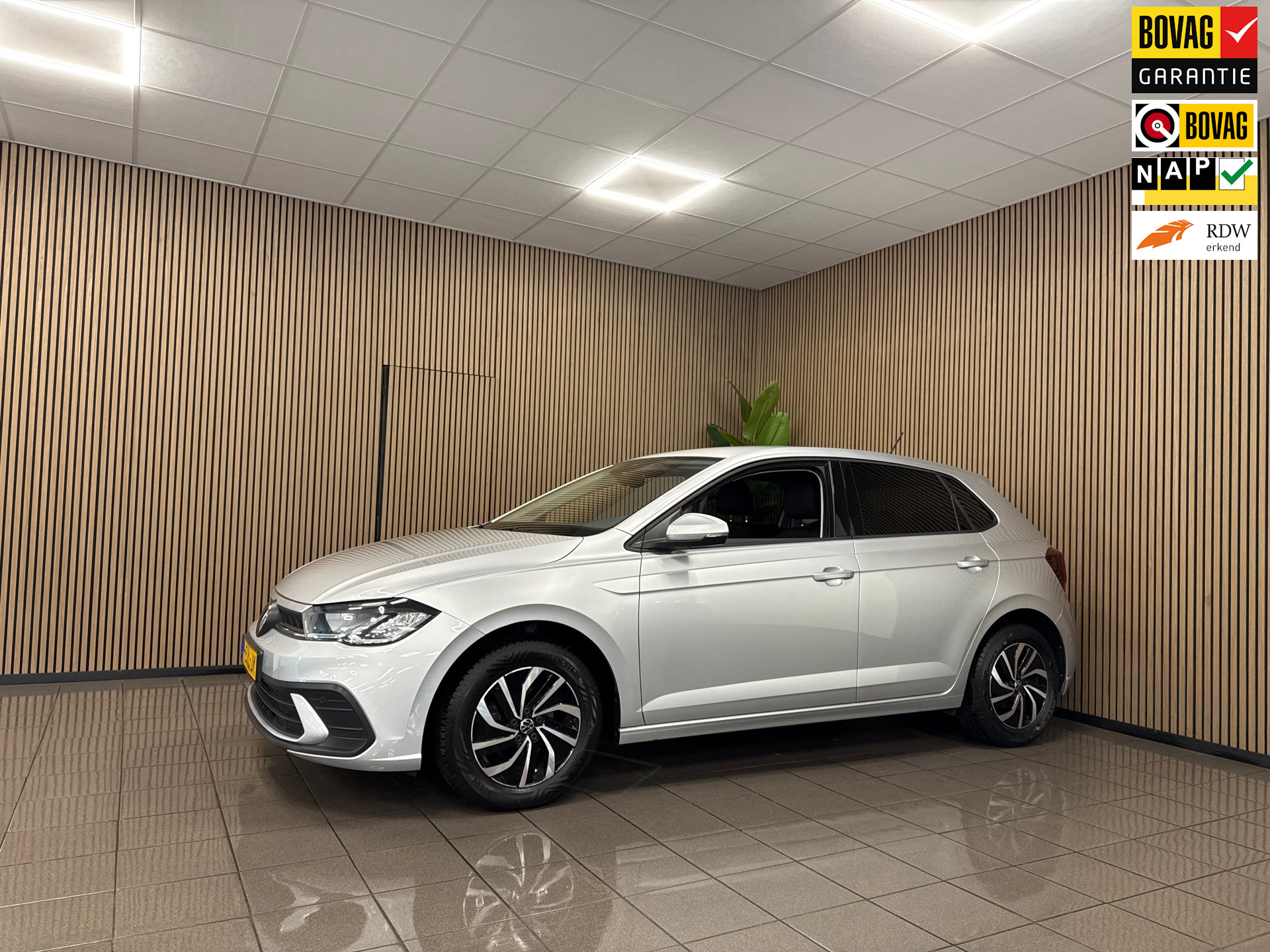 Volkswagen Polo 1.0 TSI Life Business * Virtual cockpit / Carplay / Stoelverwarming / NL Auto *