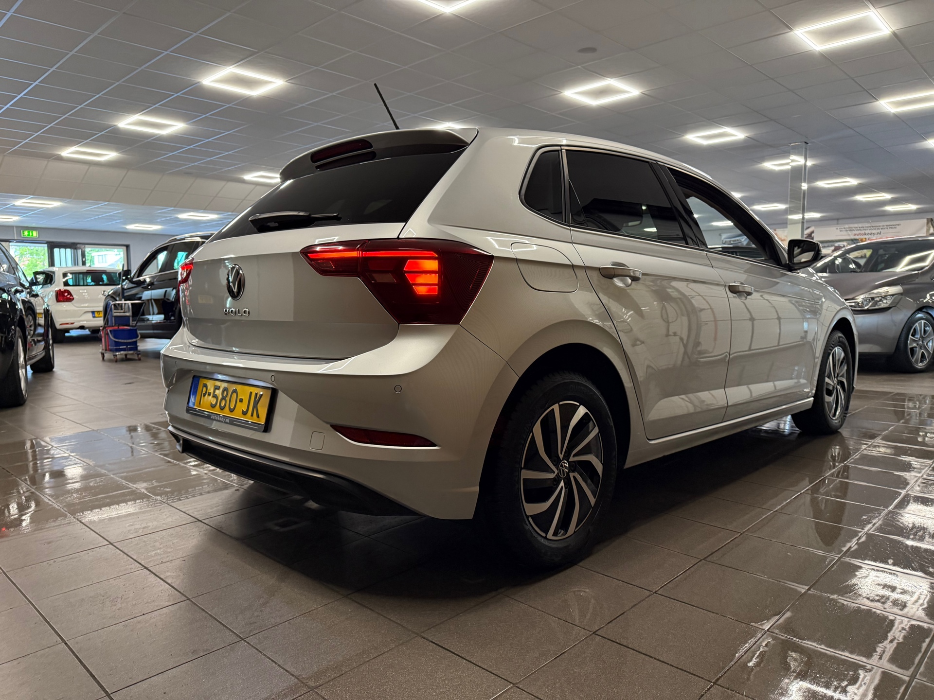 https://www.autokooy.nl//xml/images/46286833-6.JPG