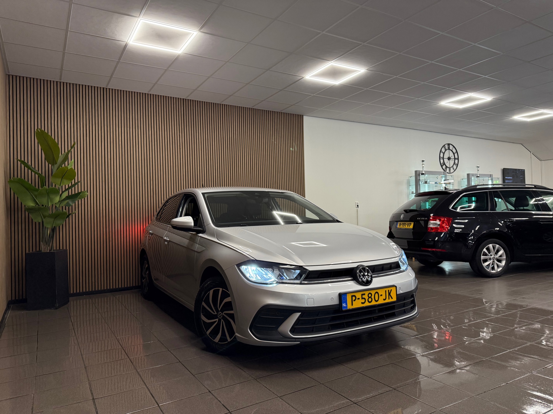 https://www.autokooy.nl//xml/images/46286833-7.JPG
