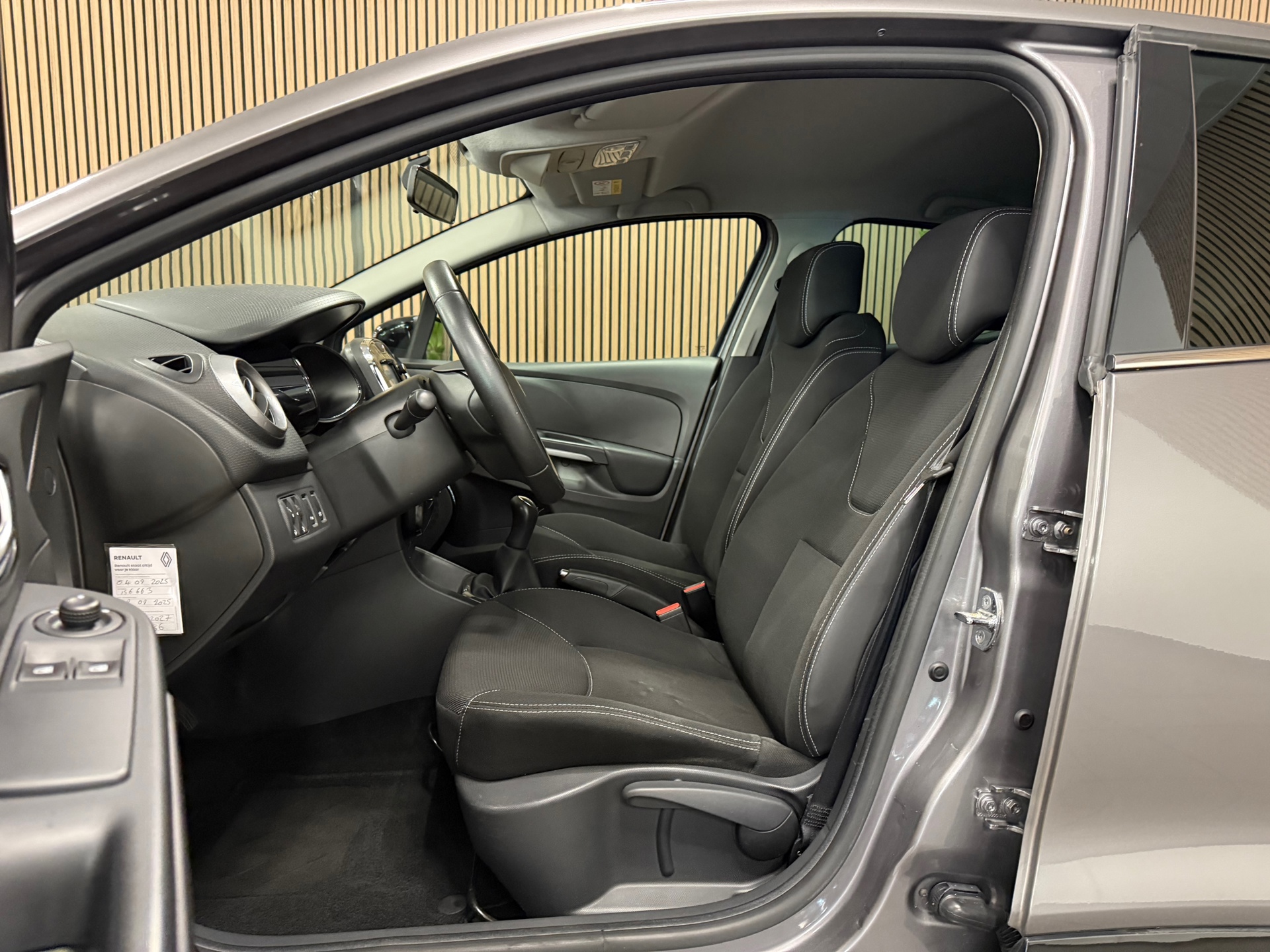 https://www.autokooy.nl//xml/images/46287260-12.JPG